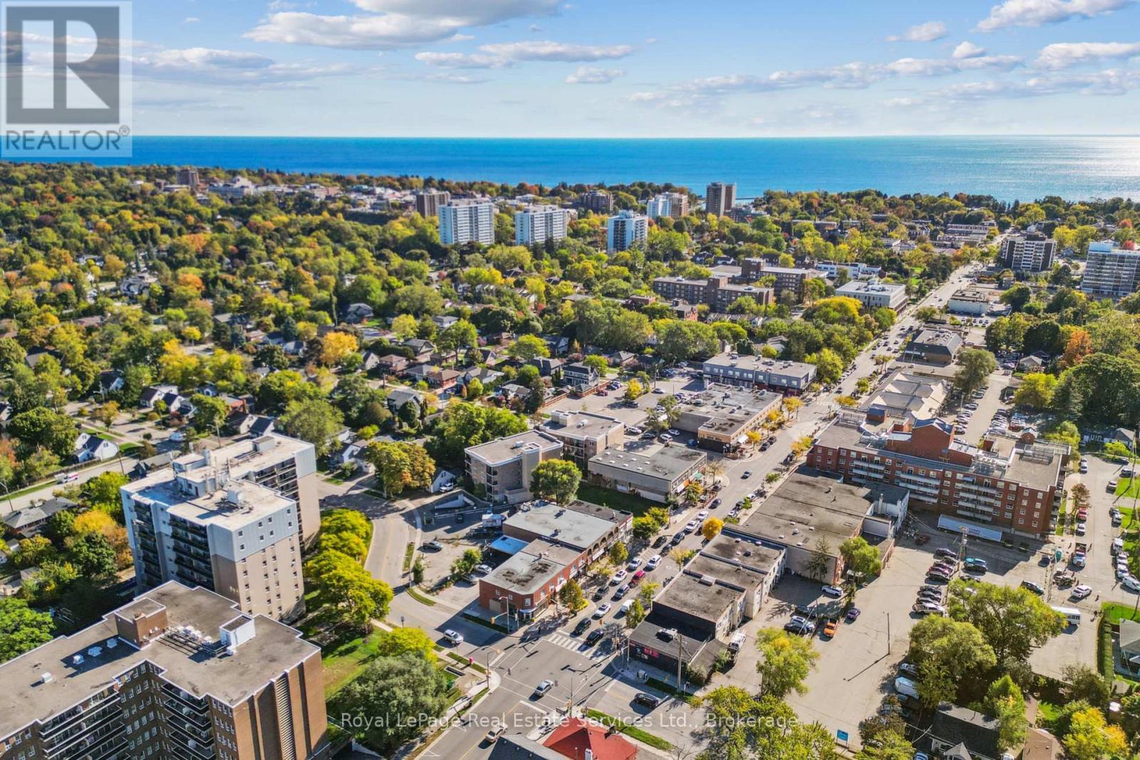 












202 - 70 STEWART STREET

,
Oakville (CO Central),




Ontario
L6K1W5

