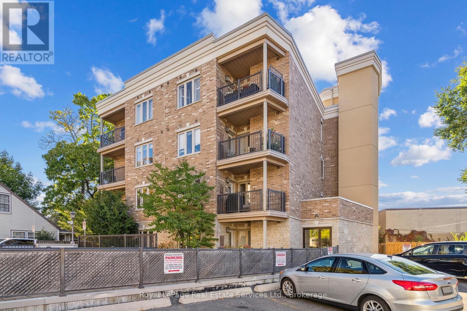 












202 - 70 STEWART STREET

,
Oakville (CO Central),




Ontario
L6K1W5

