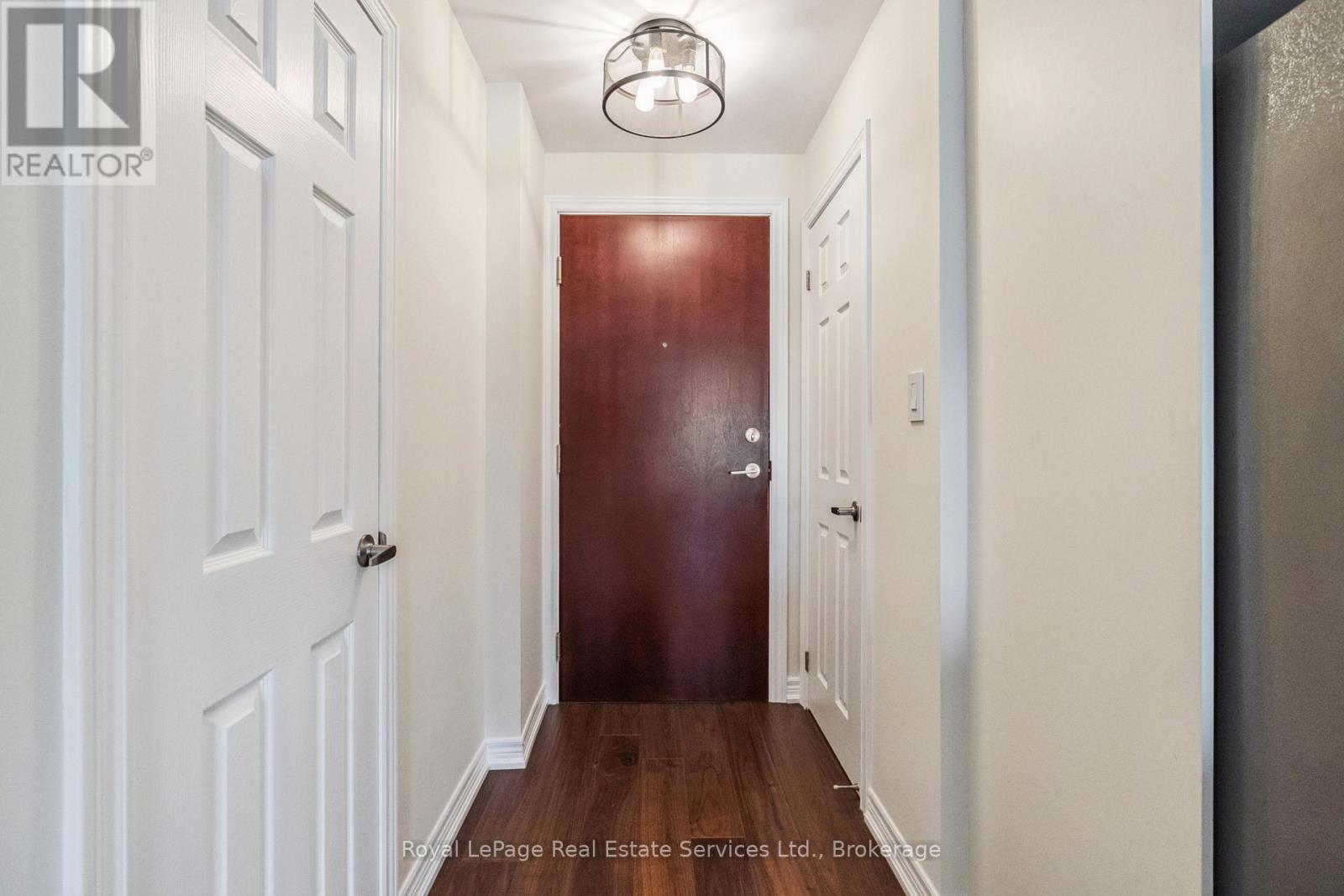 












202 - 70 STEWART STREET

,
Oakville (CO Central),




Ontario
L6K1W5

