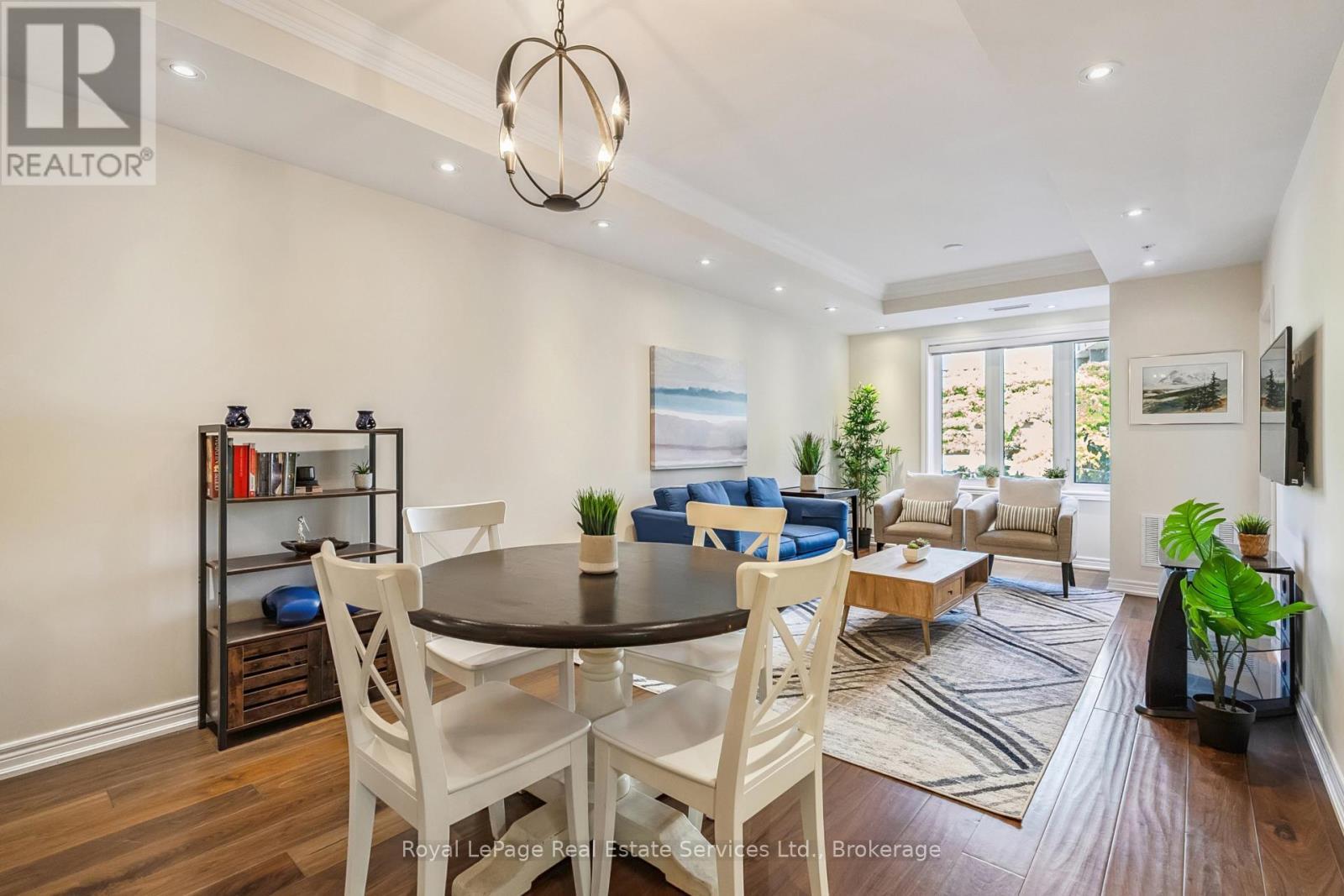 












202 - 70 STEWART STREET

,
Oakville (CO Central),




Ontario
L6K1W5

