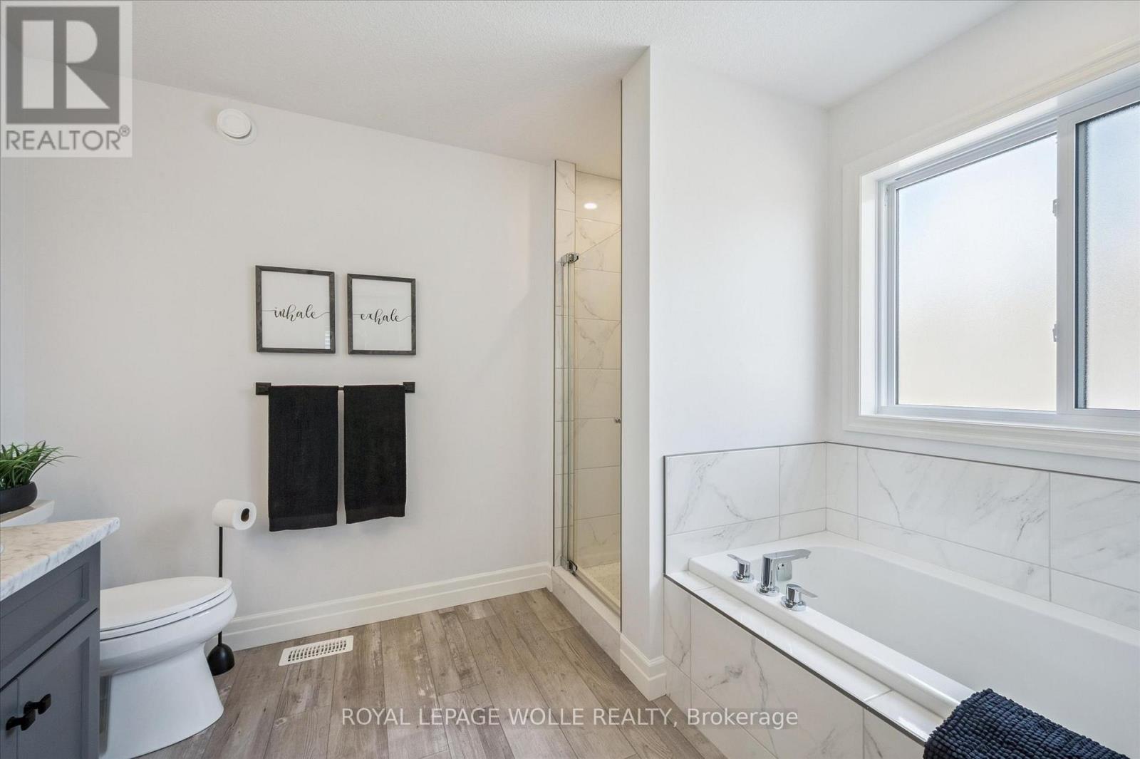 












164 WOODBERRY CRESCENT

,
Woolwich,




Ontario
N3B0E4

