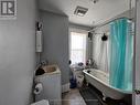 Apt 2 - 4pc Bathroom