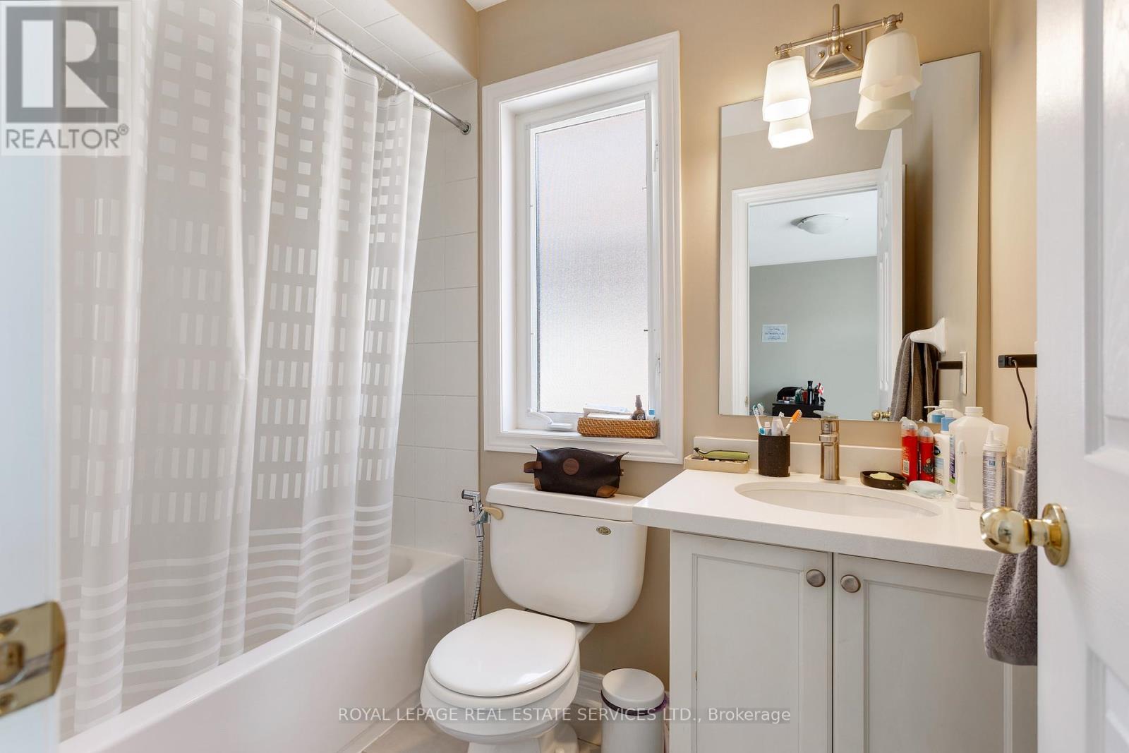 












3137 COUNTESS CRESCENT

,
Mississauga,




Ontario
L5M0E1

