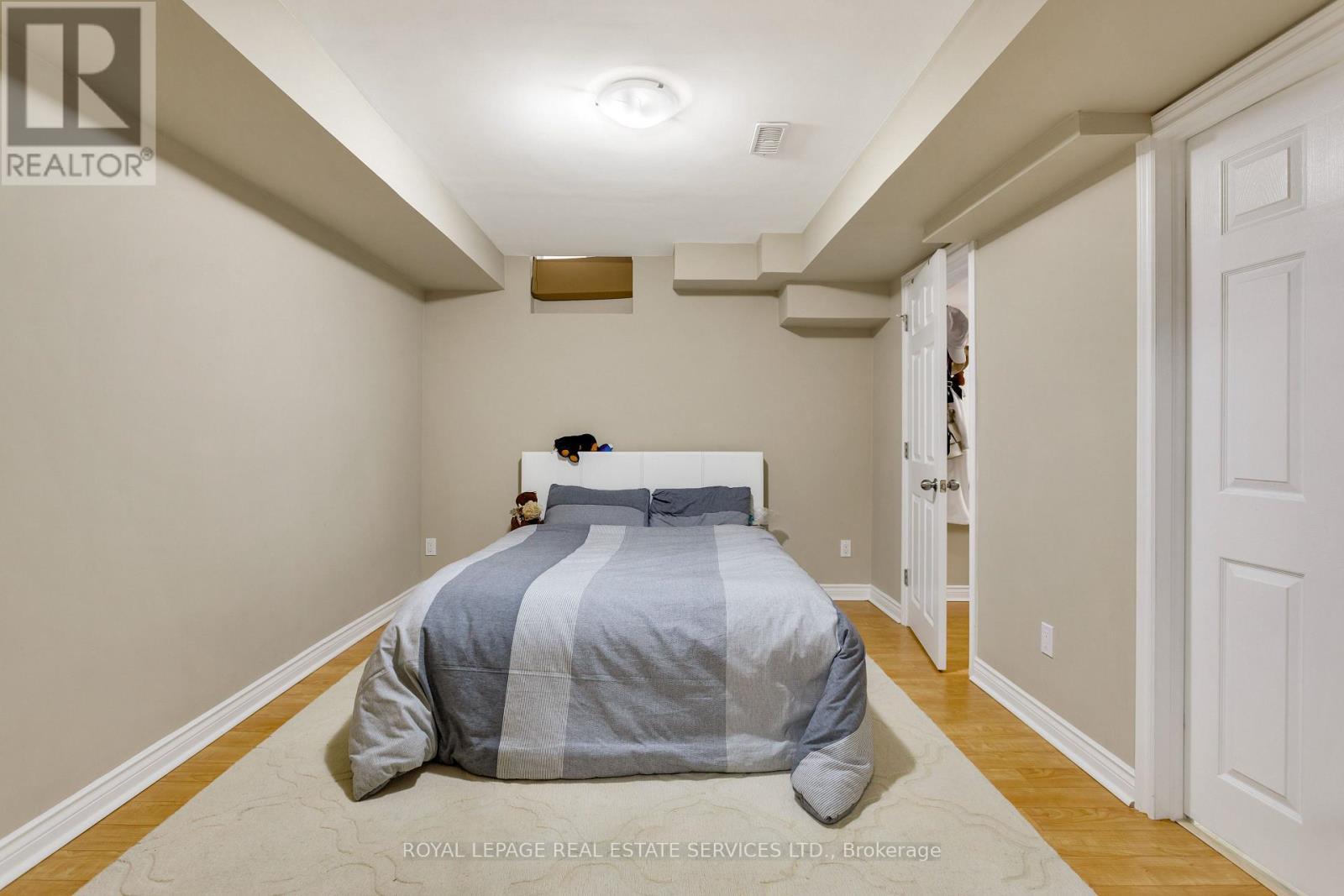 












3137 COUNTESS CRESCENT

,
Mississauga,




Ontario
L5M0E1

