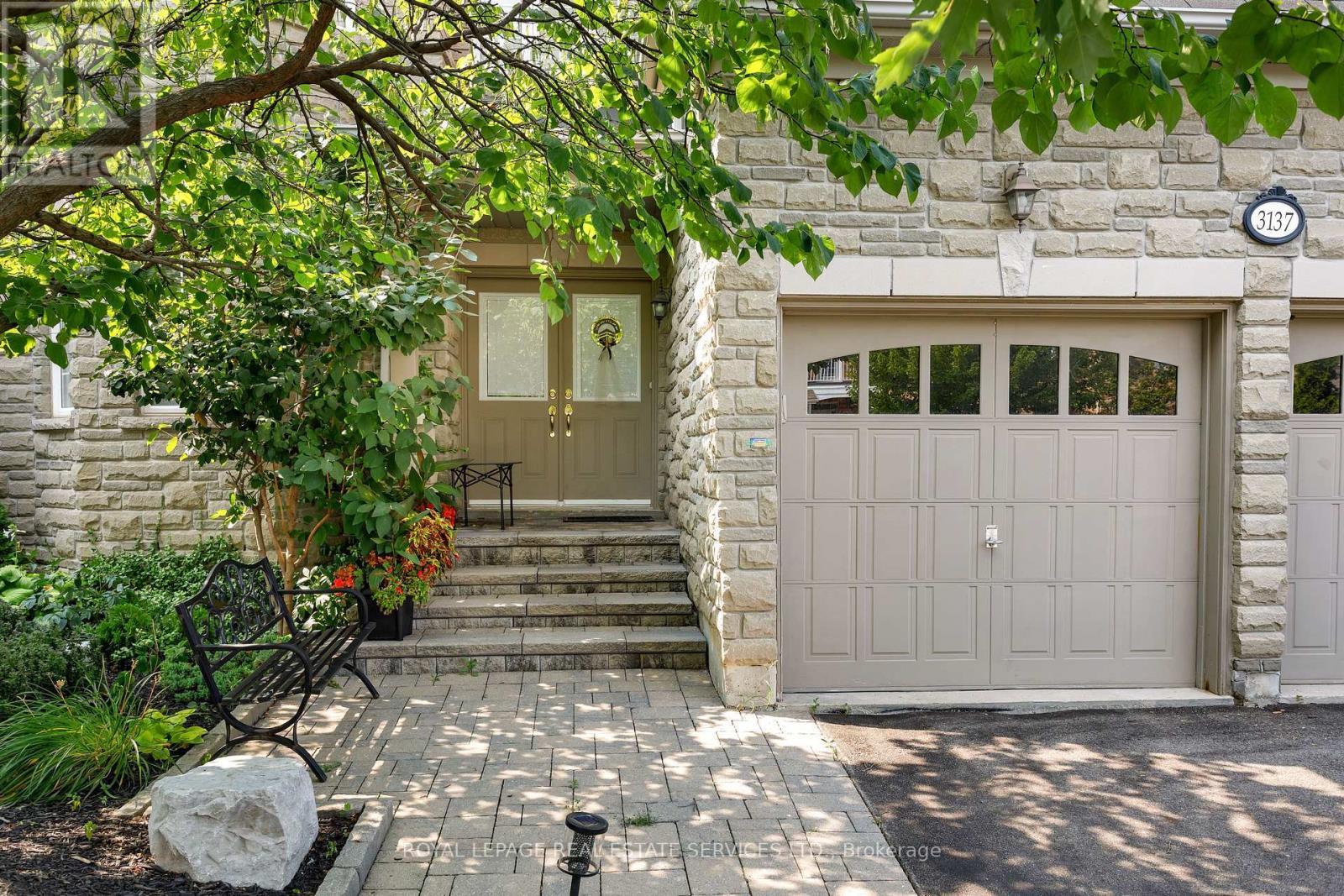 












3137 COUNTESS CRESCENT

,
Mississauga,




Ontario
L5M0E1

