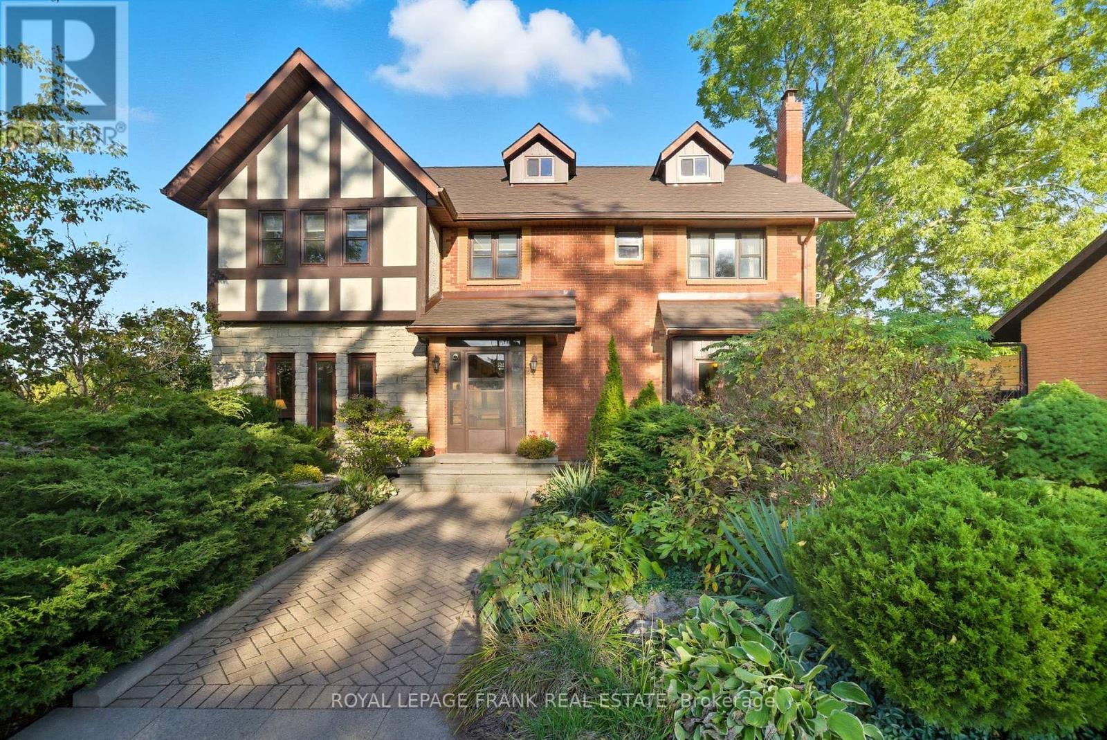 












234 ANGELINE STREET N

,
Kawartha Lakes (Lindsay),




Ontario
K9V5E9

