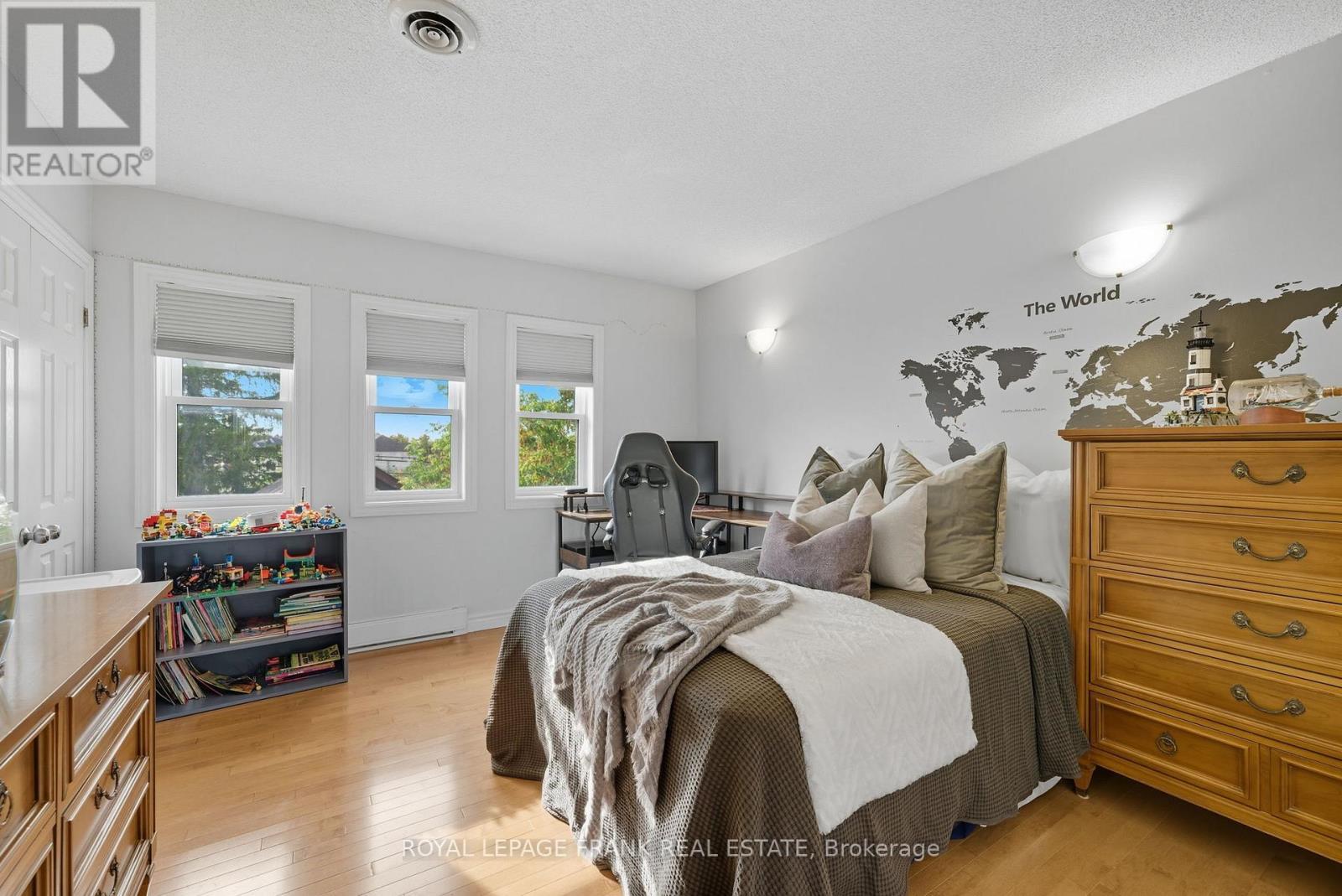 












234 ANGELINE STREET N

,
Kawartha Lakes (Lindsay),




Ontario
K9V5E9

