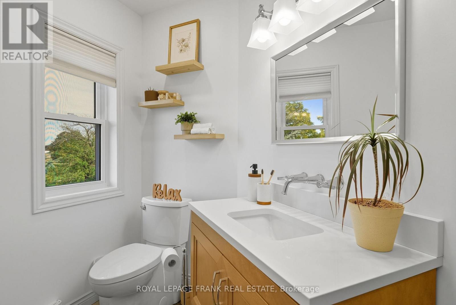 












234 ANGELINE STREET N

,
Kawartha Lakes (Lindsay),




Ontario
K9V5E9

