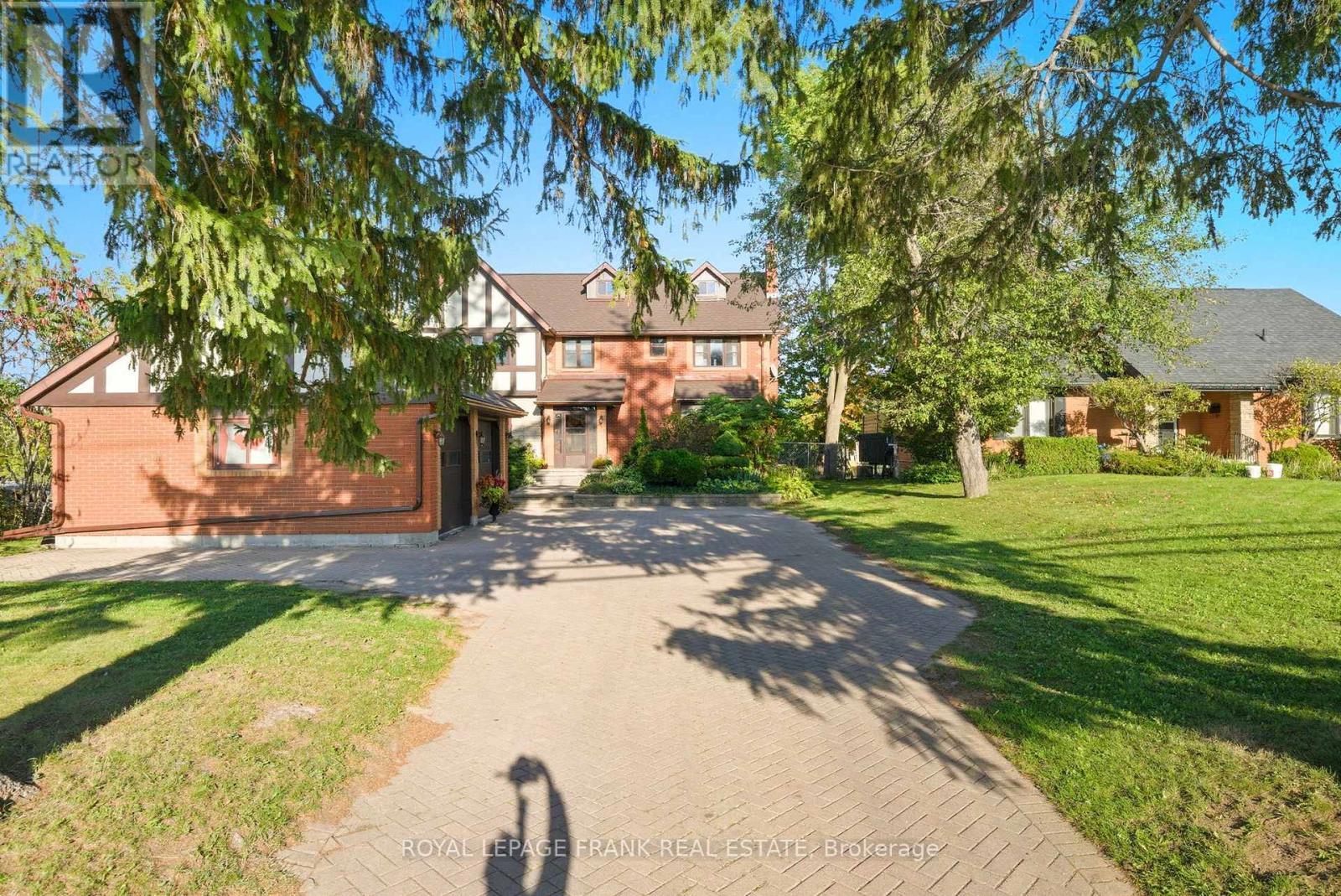 












234 ANGELINE STREET N

,
Kawartha Lakes (Lindsay),




Ontario
K9V5E9

