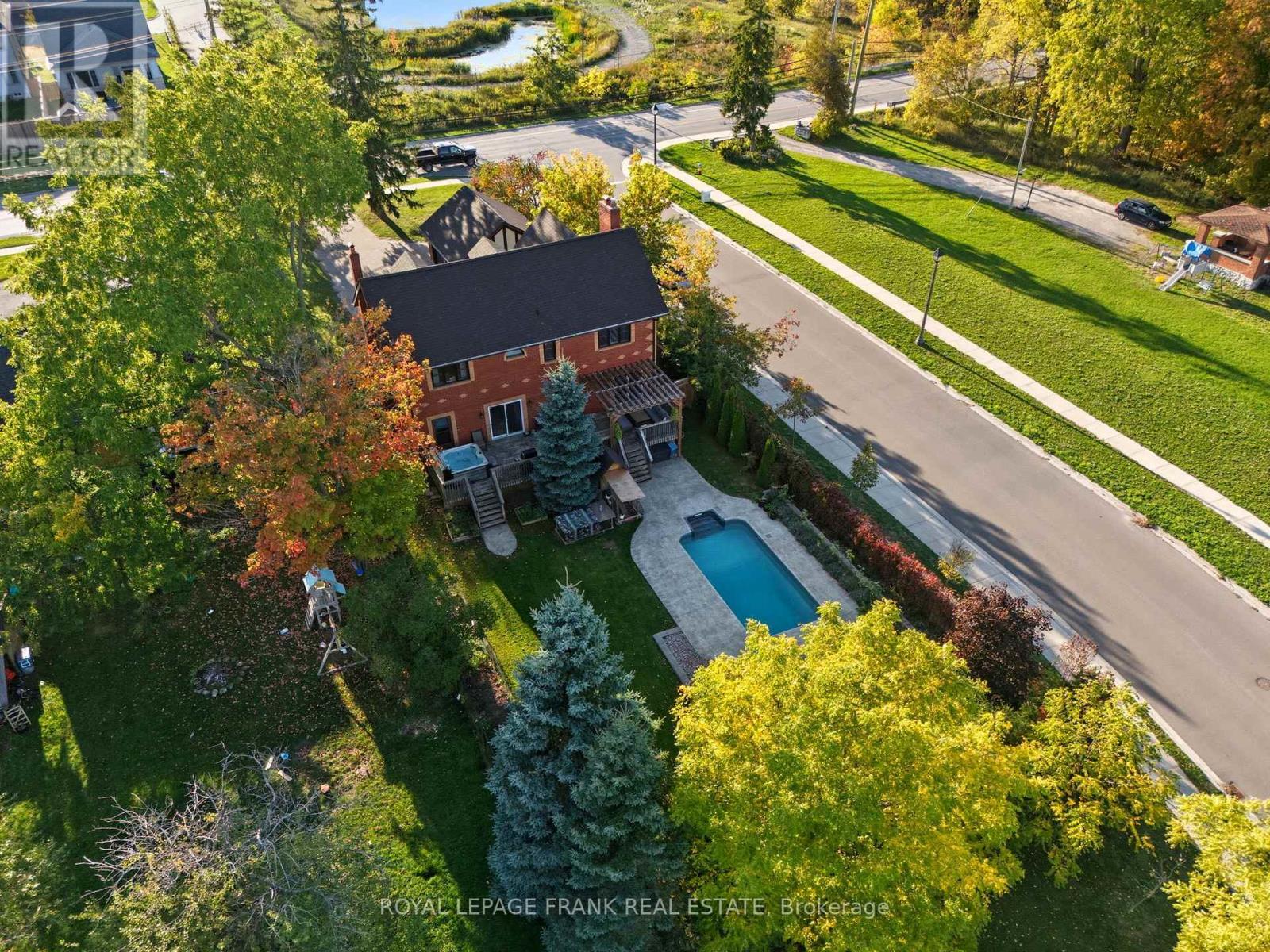 












234 ANGELINE STREET N

,
Kawartha Lakes (Lindsay),




Ontario
K9V5E9

