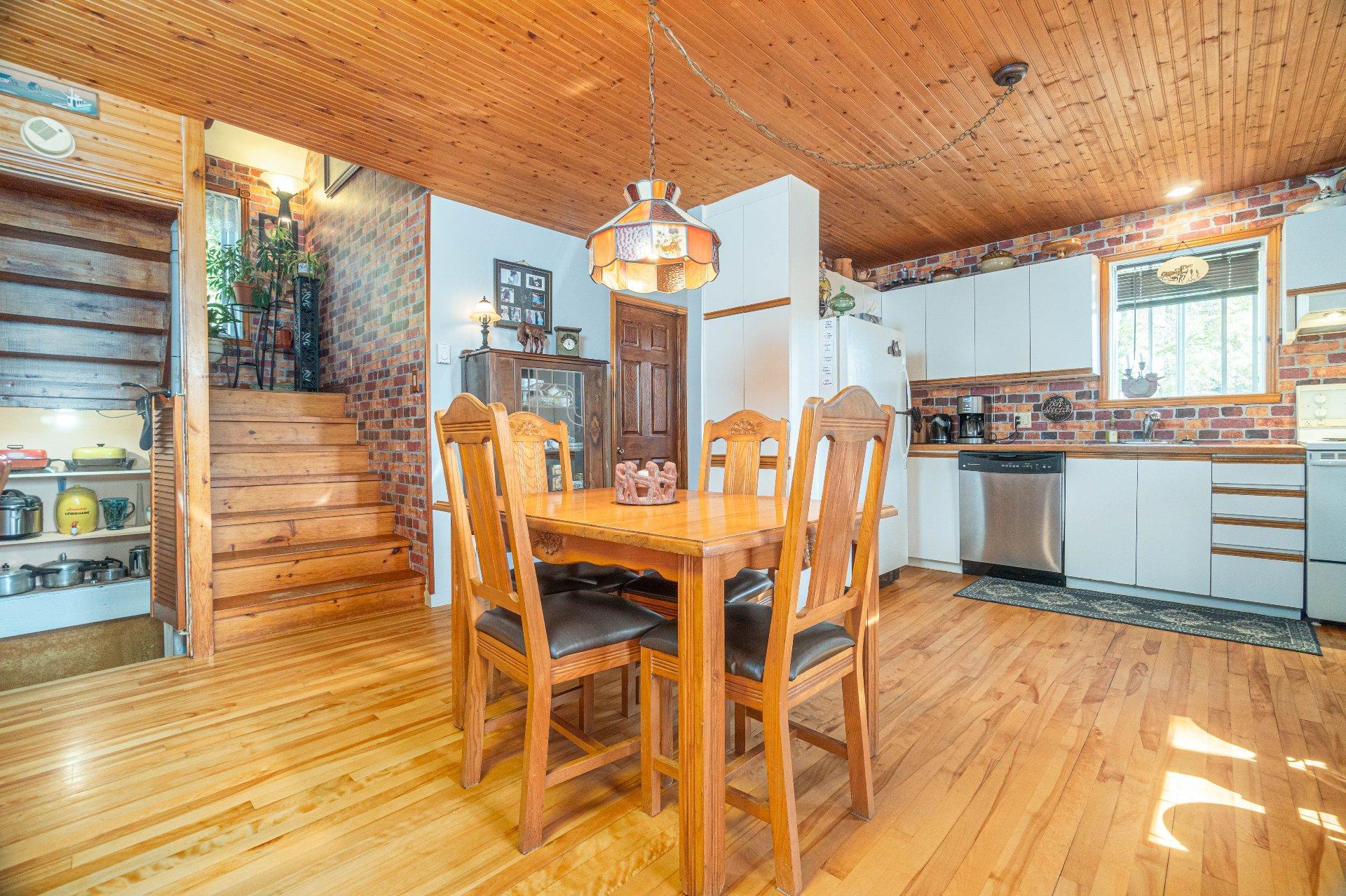 









3655


Route 117

,
La Conception,




QC
J0T1M0

