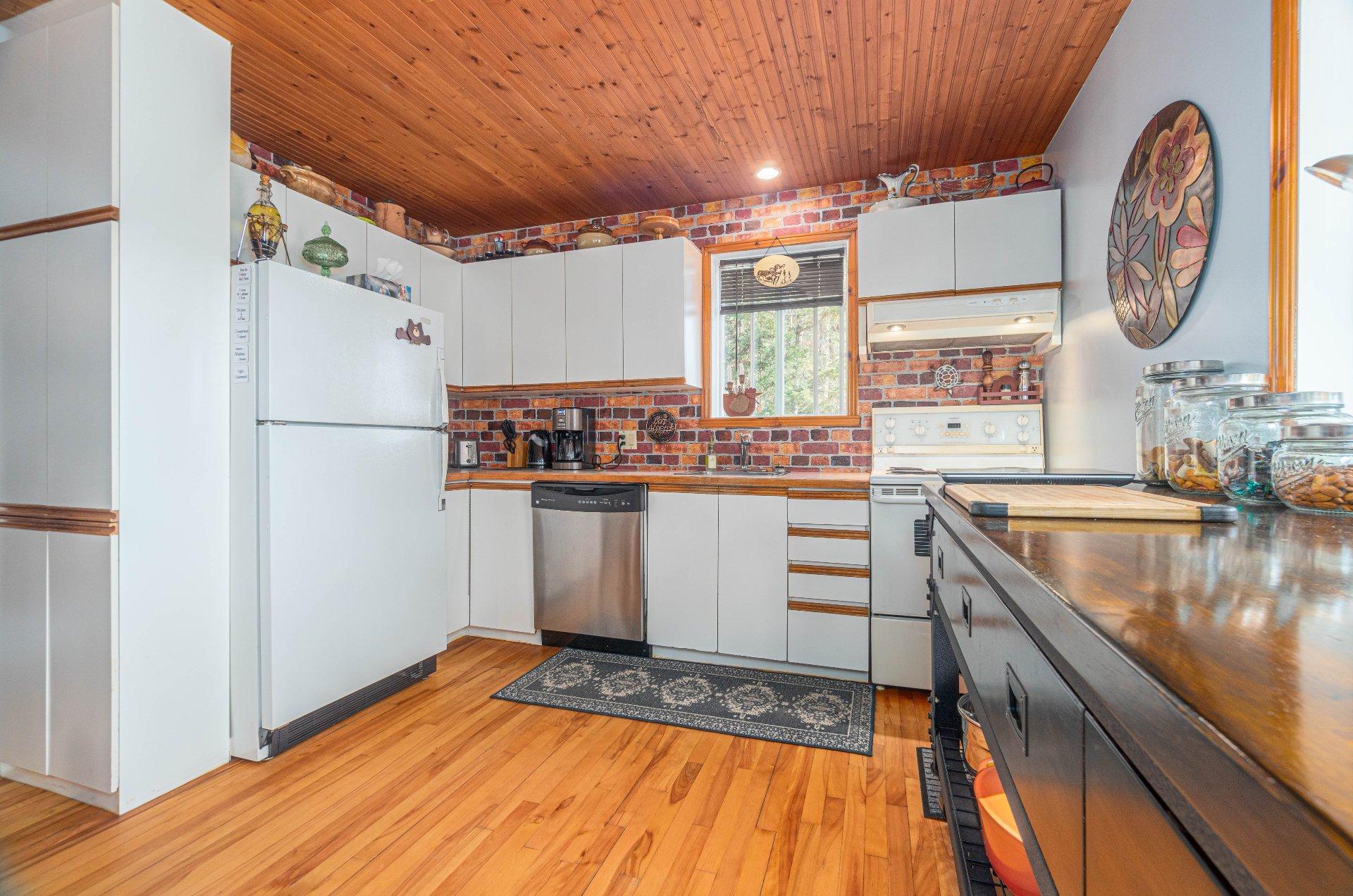 









3655


Route 117

,
La Conception,




QC
J0T1M0

