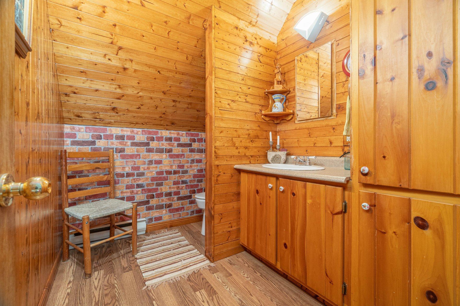 









3655


Route 117

,
La Conception,




QC
J0T1M0

