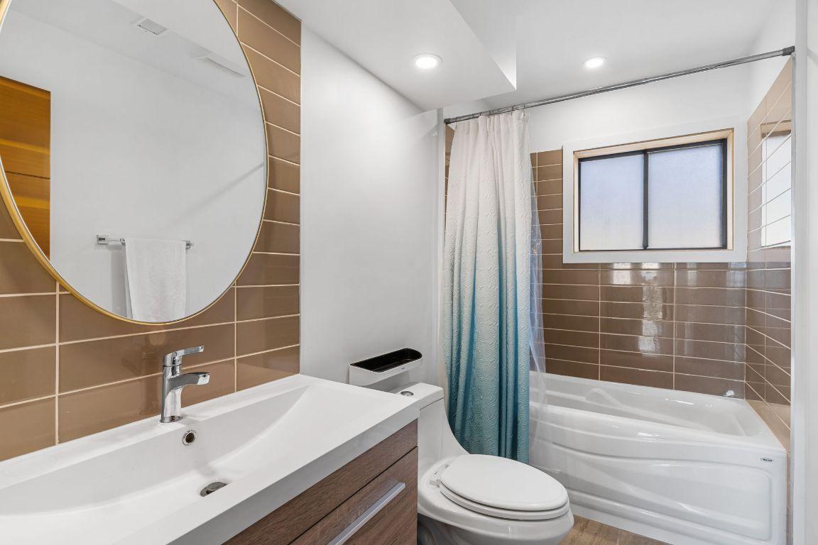 









1632


Griffiths

Place,
West Kelowna,




BC
V1Z 2T7

