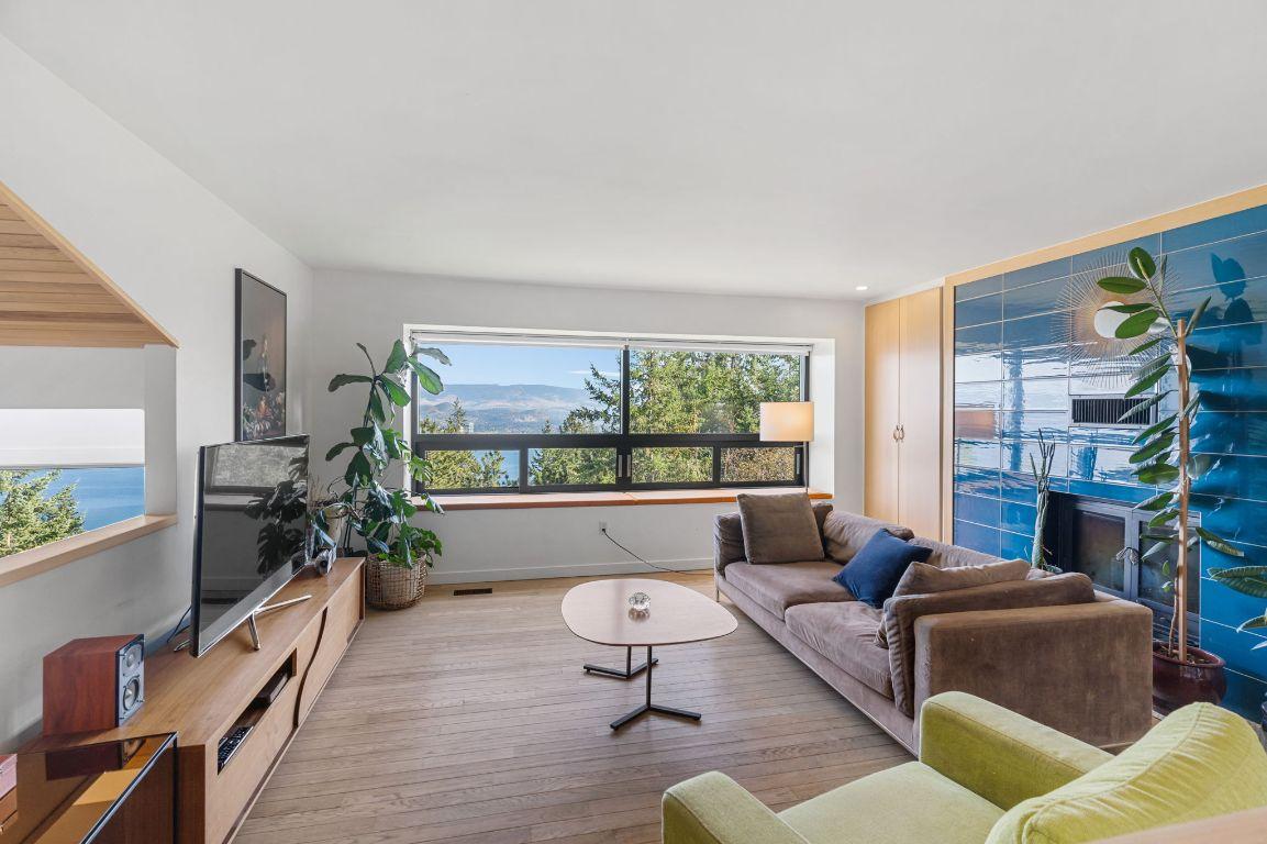 









1632


Griffiths

Place,
West Kelowna,




BC
V1Z 2T7

