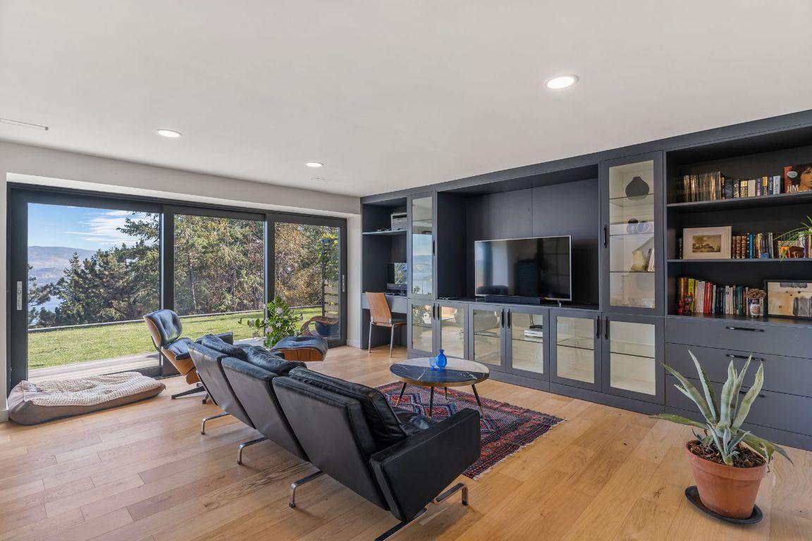 









1632


Griffiths

Place,
West Kelowna,




BC
V1Z 2T7

