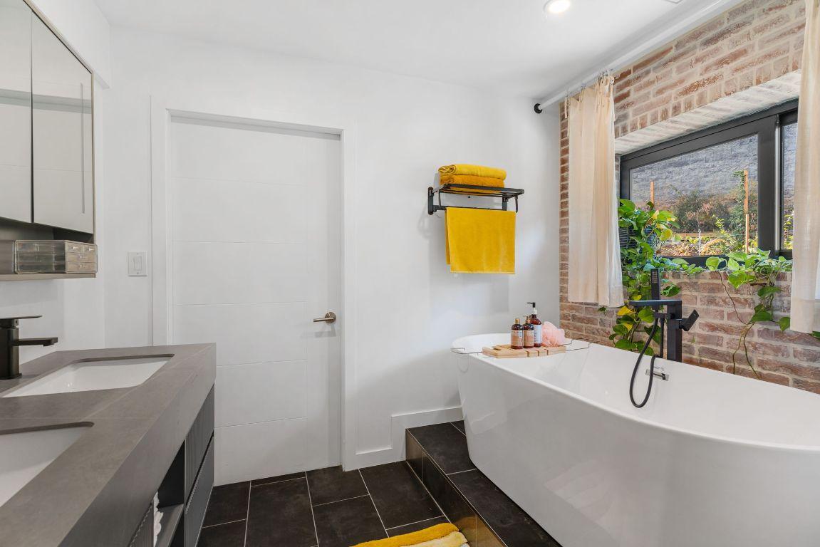 









1632


Griffiths

Place,
West Kelowna,




BC
V1Z 2T7

