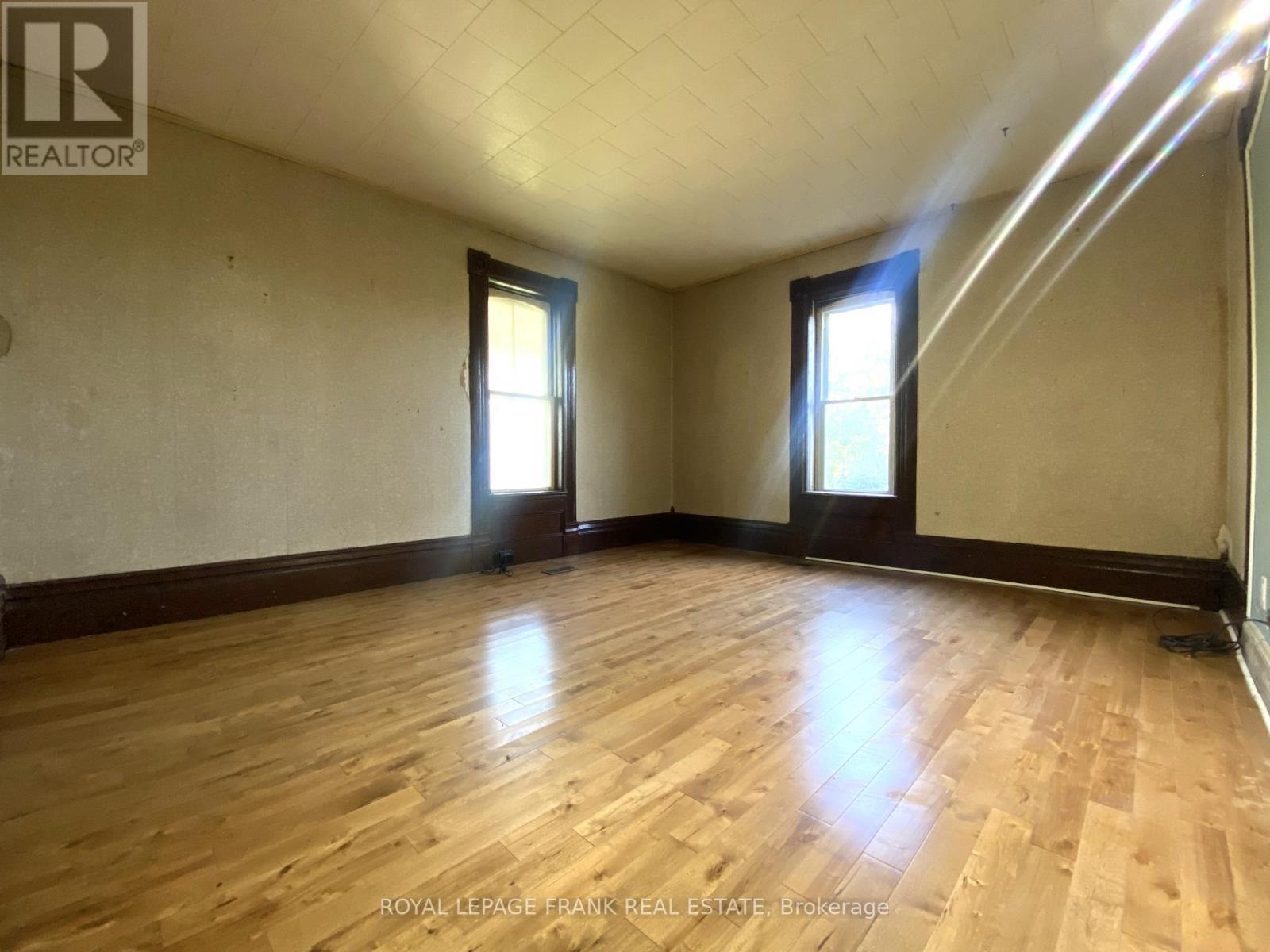 












2432B COUNTY RD 8 S

,
Trent Hills,




Ontario
K7R3K7

