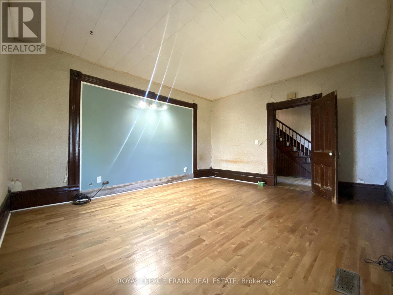 












2432B COUNTY RD 8 S

,
Trent Hills,




Ontario
K7R3K7


