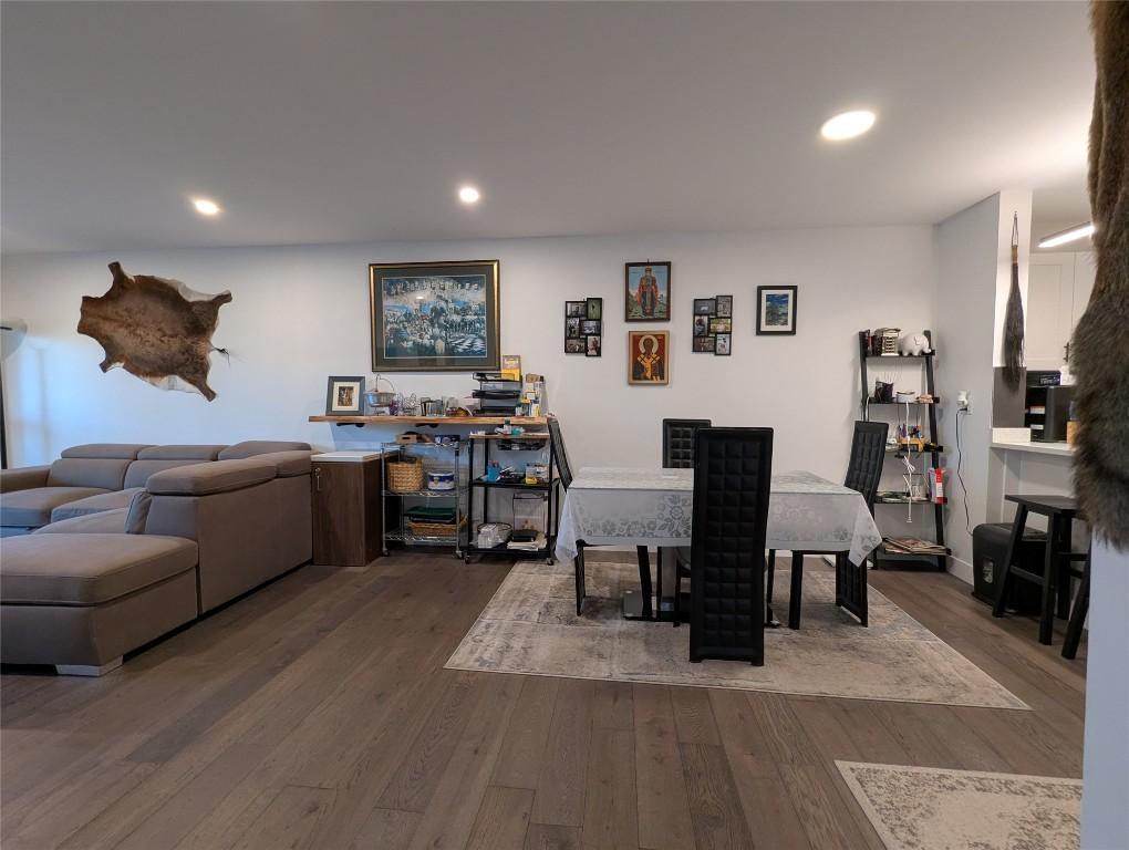 









1915


Pacific

Court, 401,
Kelowna,




BC
V1Y 8B3

