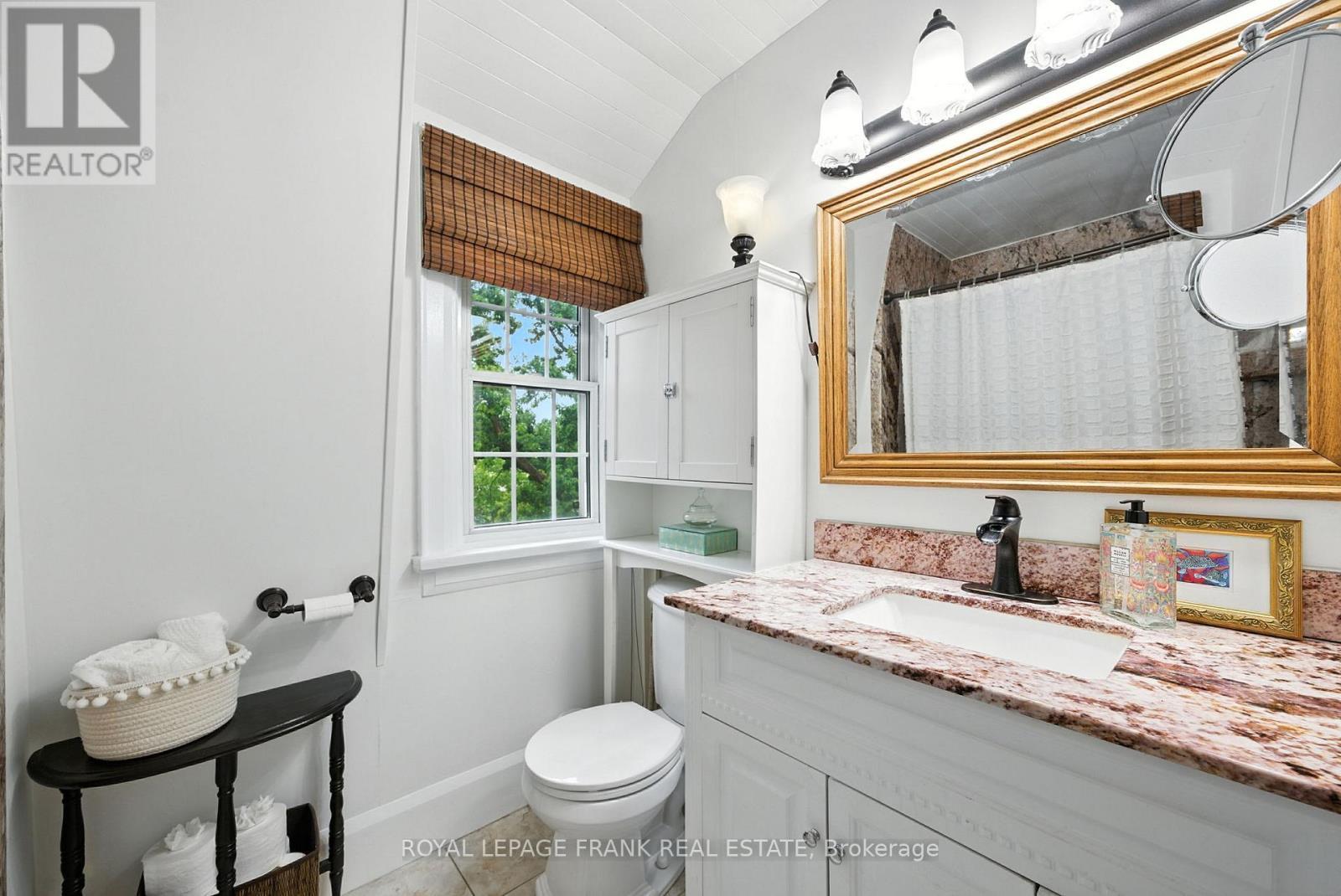 












402 ELDON ROAD

,
Kawartha Lakes (Little Britain),




Ontario
K0M2C0

