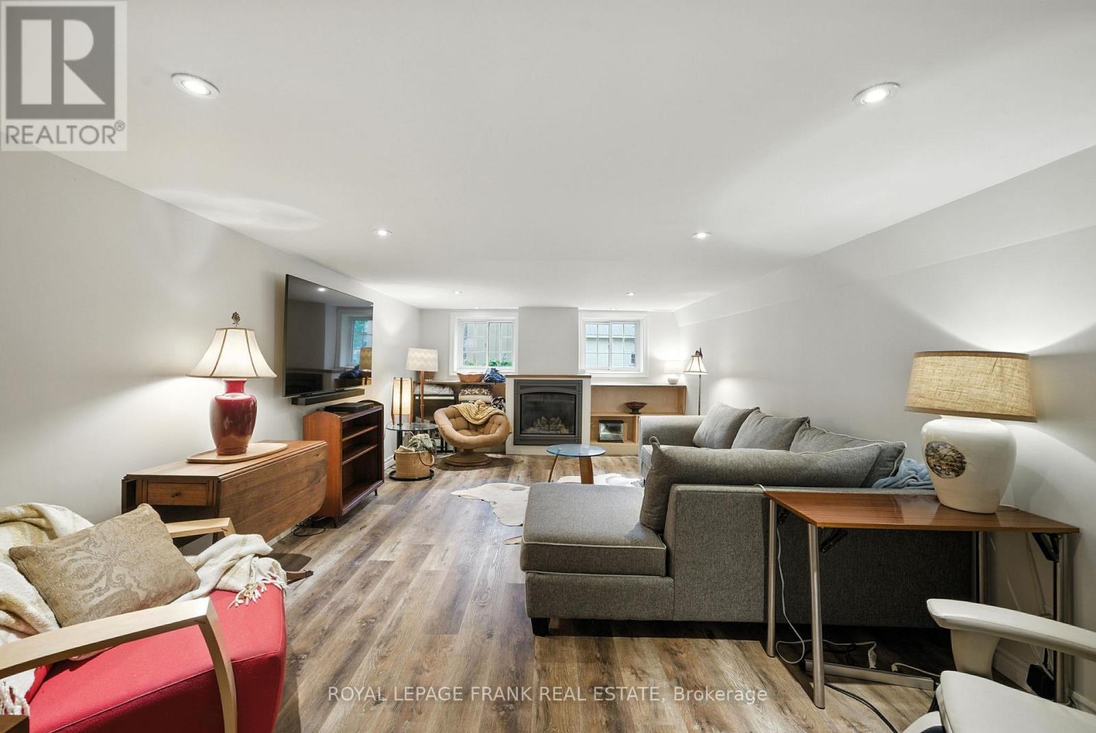 












402 ELDON ROAD

,
Kawartha Lakes (Little Britain),




Ontario
K0M2C0

