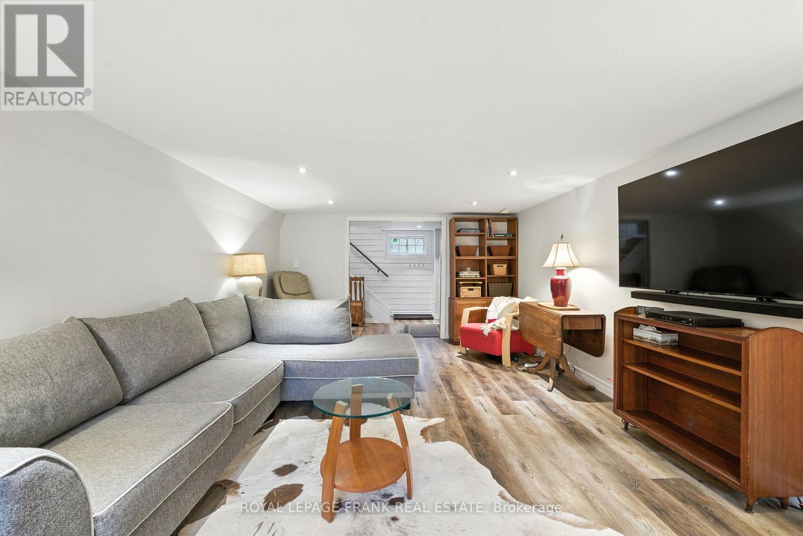 












402 ELDON ROAD

,
Kawartha Lakes (Little Britain),




Ontario
K0M2C0

