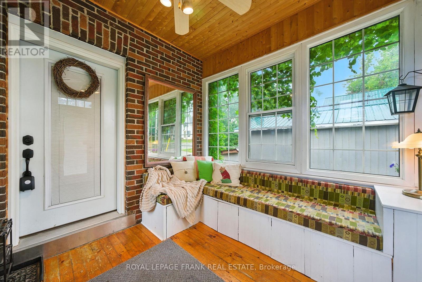 












402 ELDON ROAD

,
Kawartha Lakes (Little Britain),




Ontario
K0M2C0

