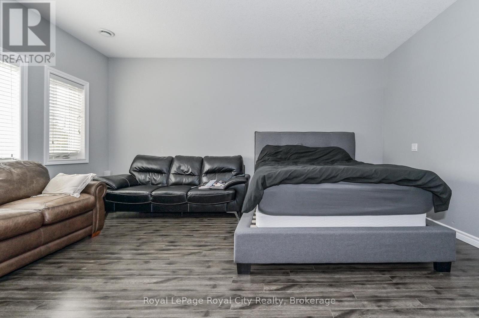 












145 KERTLAND STREET

,
Centre Wellington (Elora/Salem),




Ontario
N0B1S0

