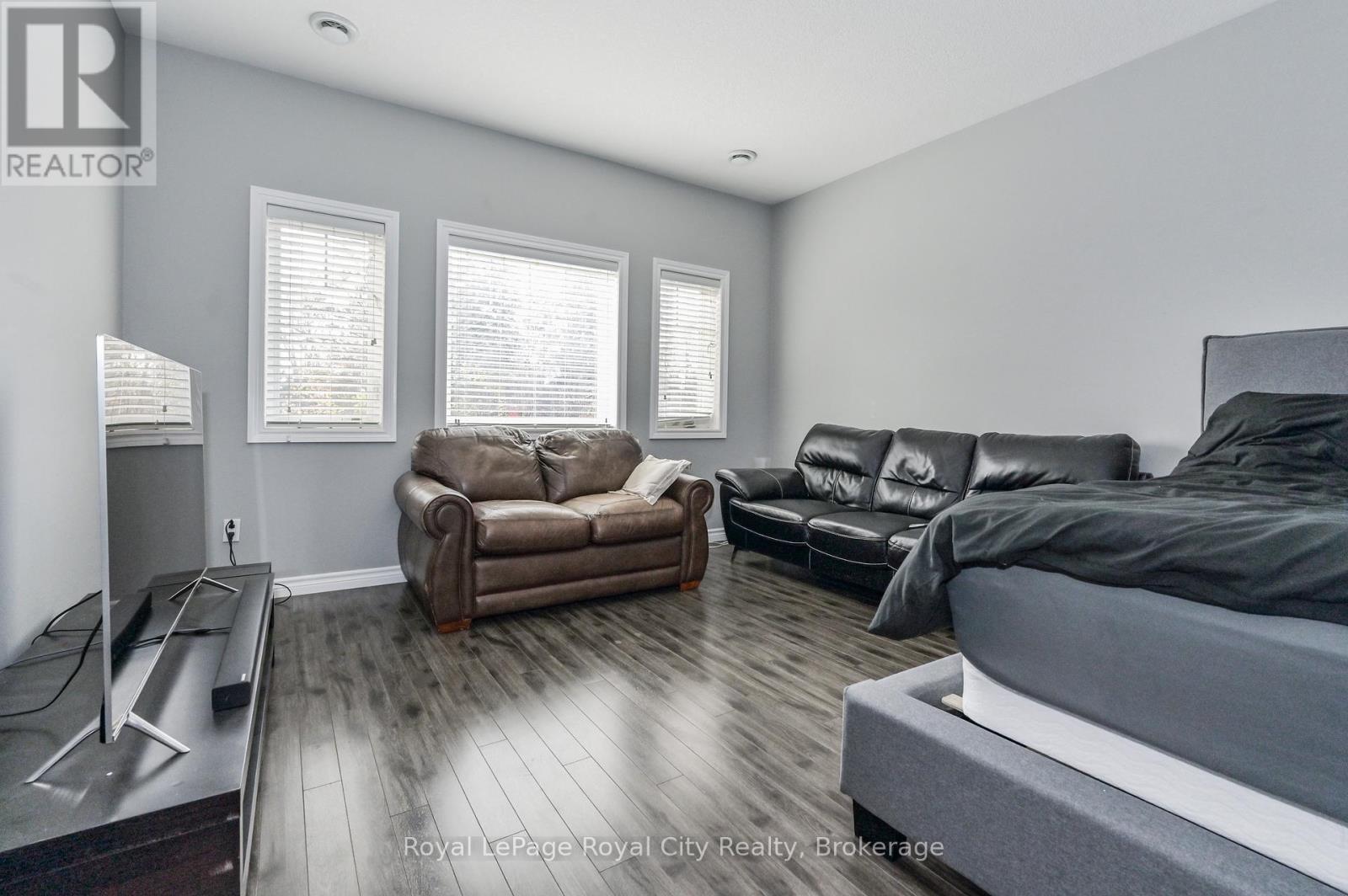 












145 KERTLAND STREET

,
Centre Wellington (Elora/Salem),




Ontario
N0B1S0

