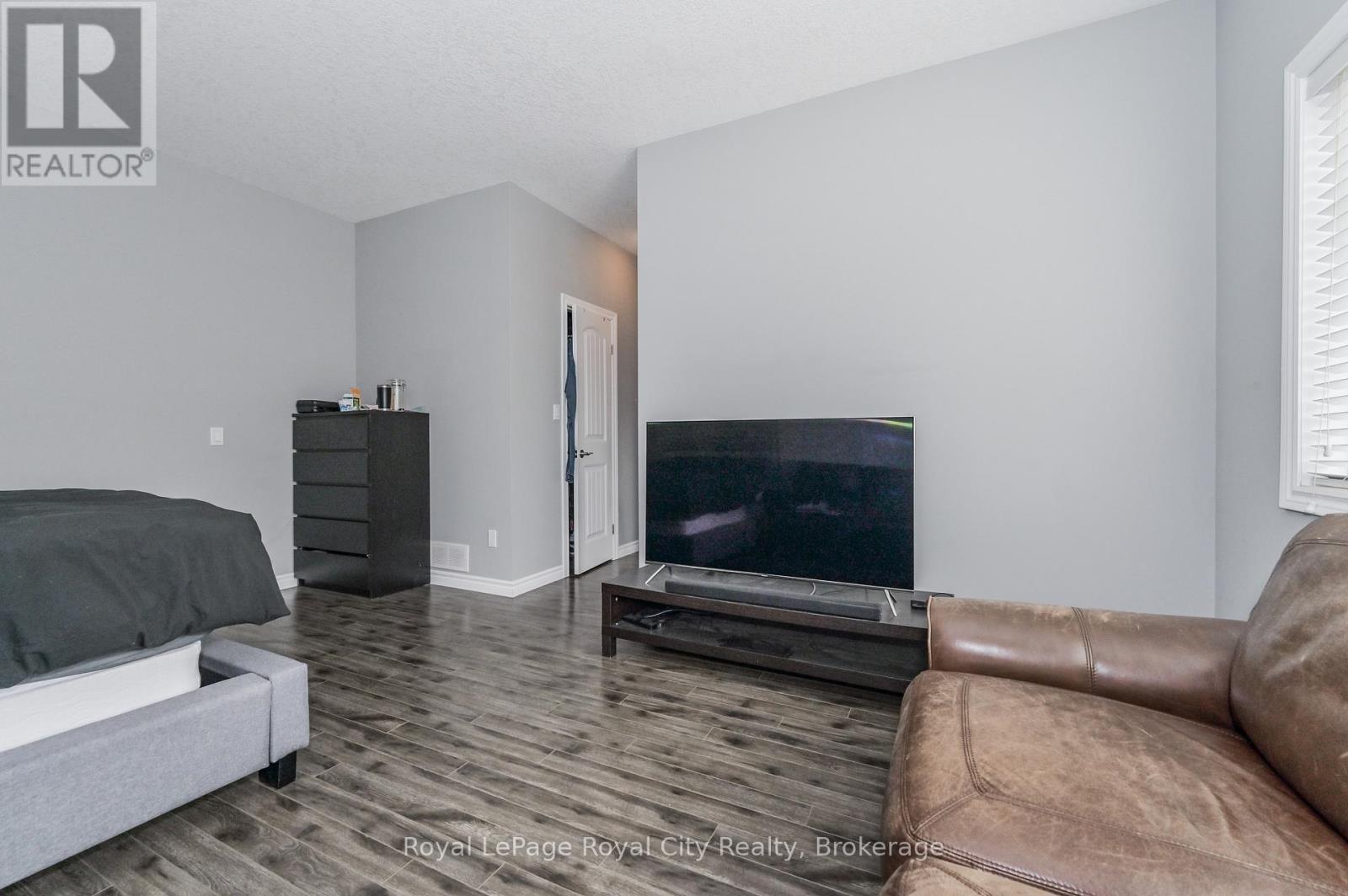 












145 KERTLAND STREET

,
Centre Wellington (Elora/Salem),




Ontario
N0B1S0

