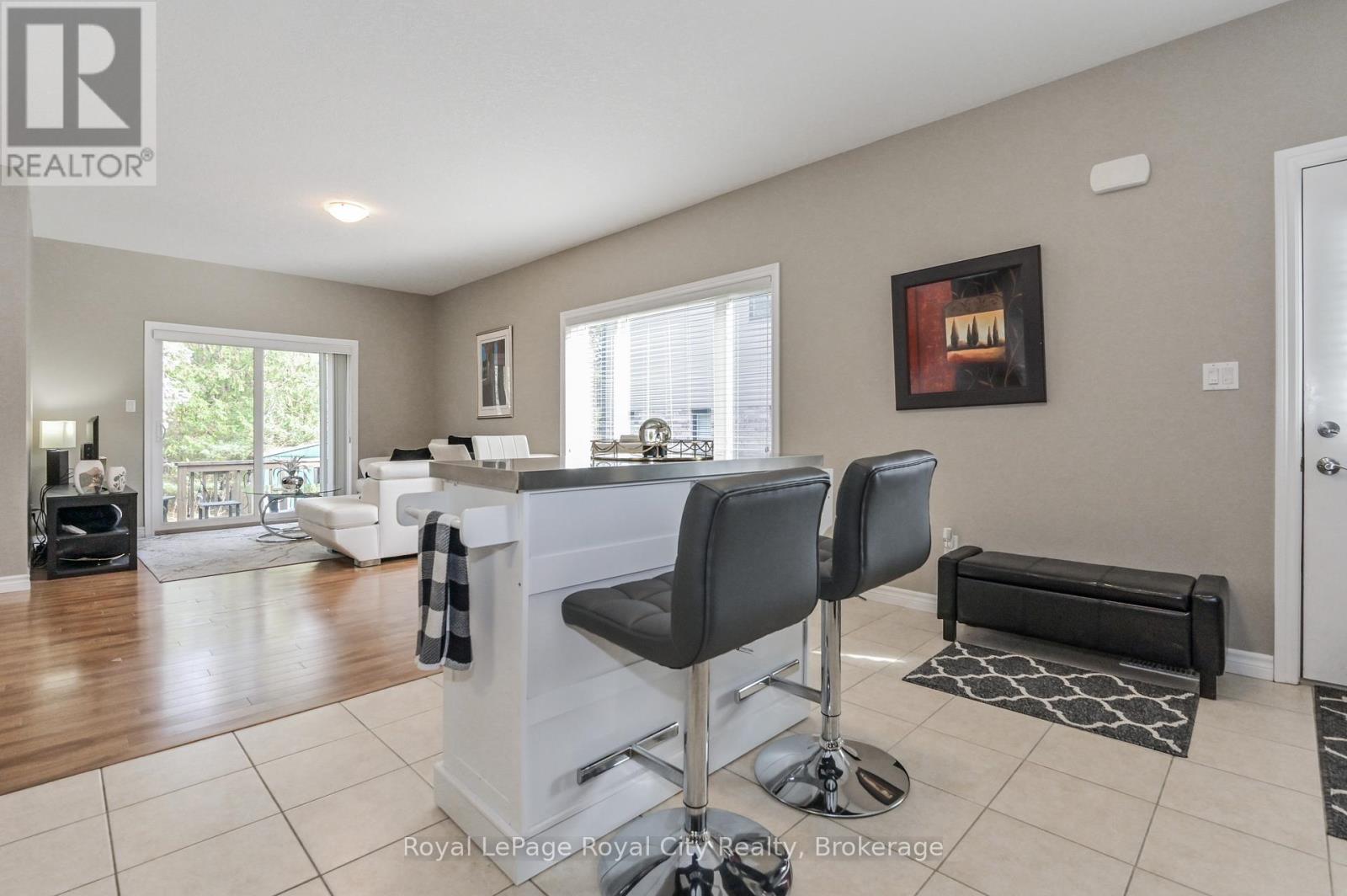 












145 KERTLAND STREET

,
Centre Wellington (Elora/Salem),




Ontario
N0B1S0

