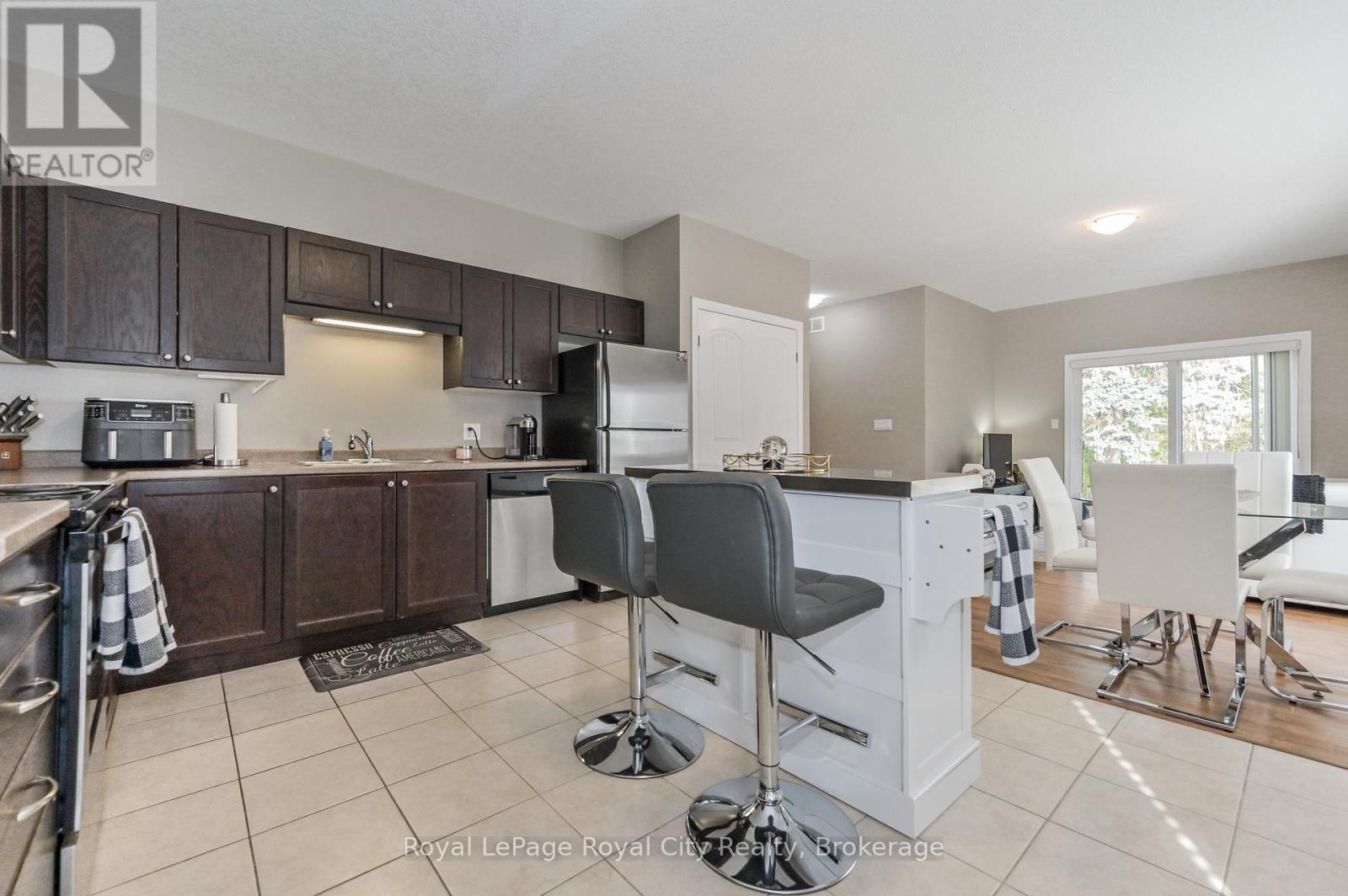 












145 KERTLAND STREET

,
Centre Wellington (Elora/Salem),




Ontario
N0B1S0

