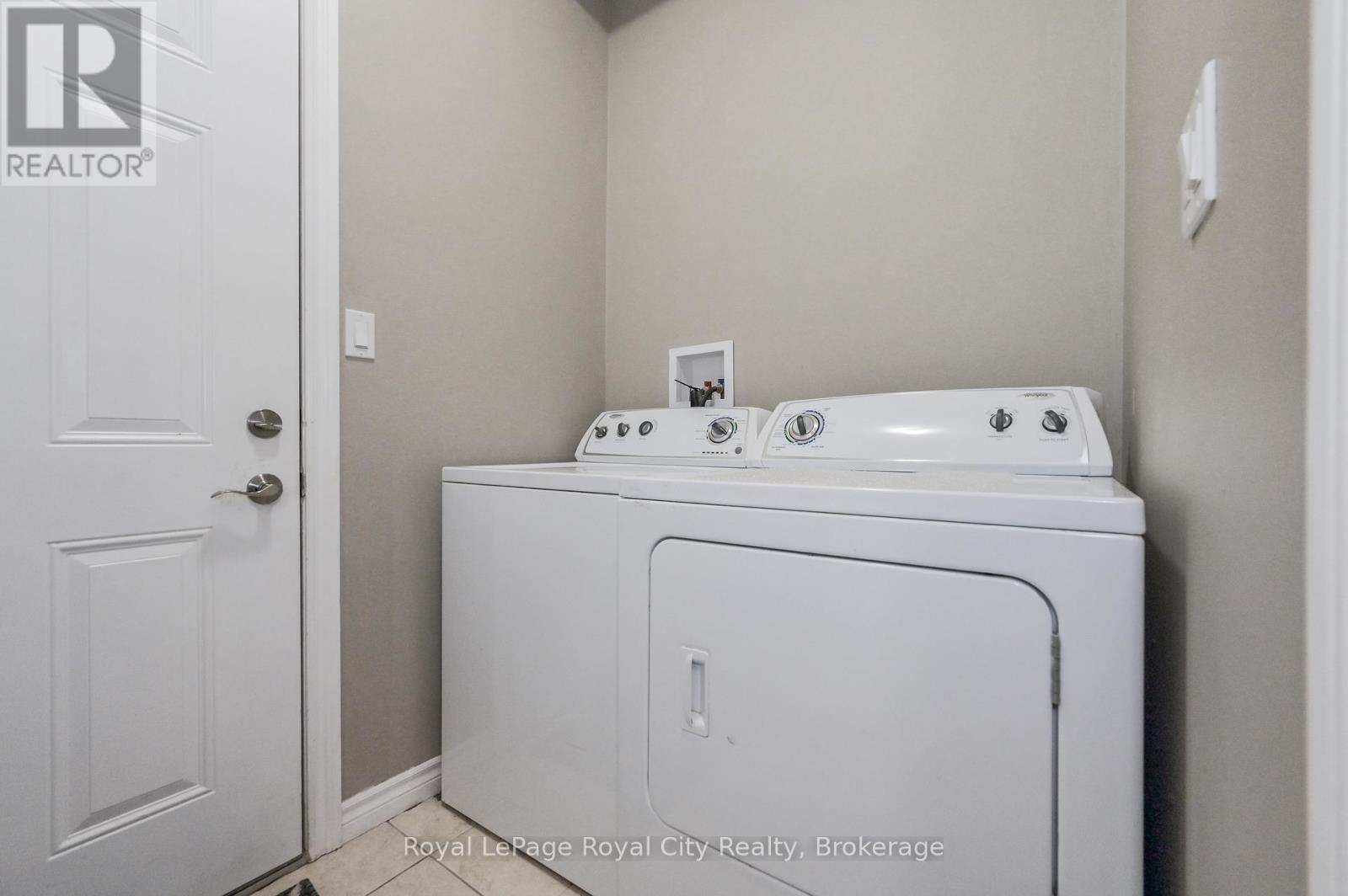 












145 KERTLAND STREET

,
Centre Wellington (Elora/Salem),




Ontario
N0B1S0

