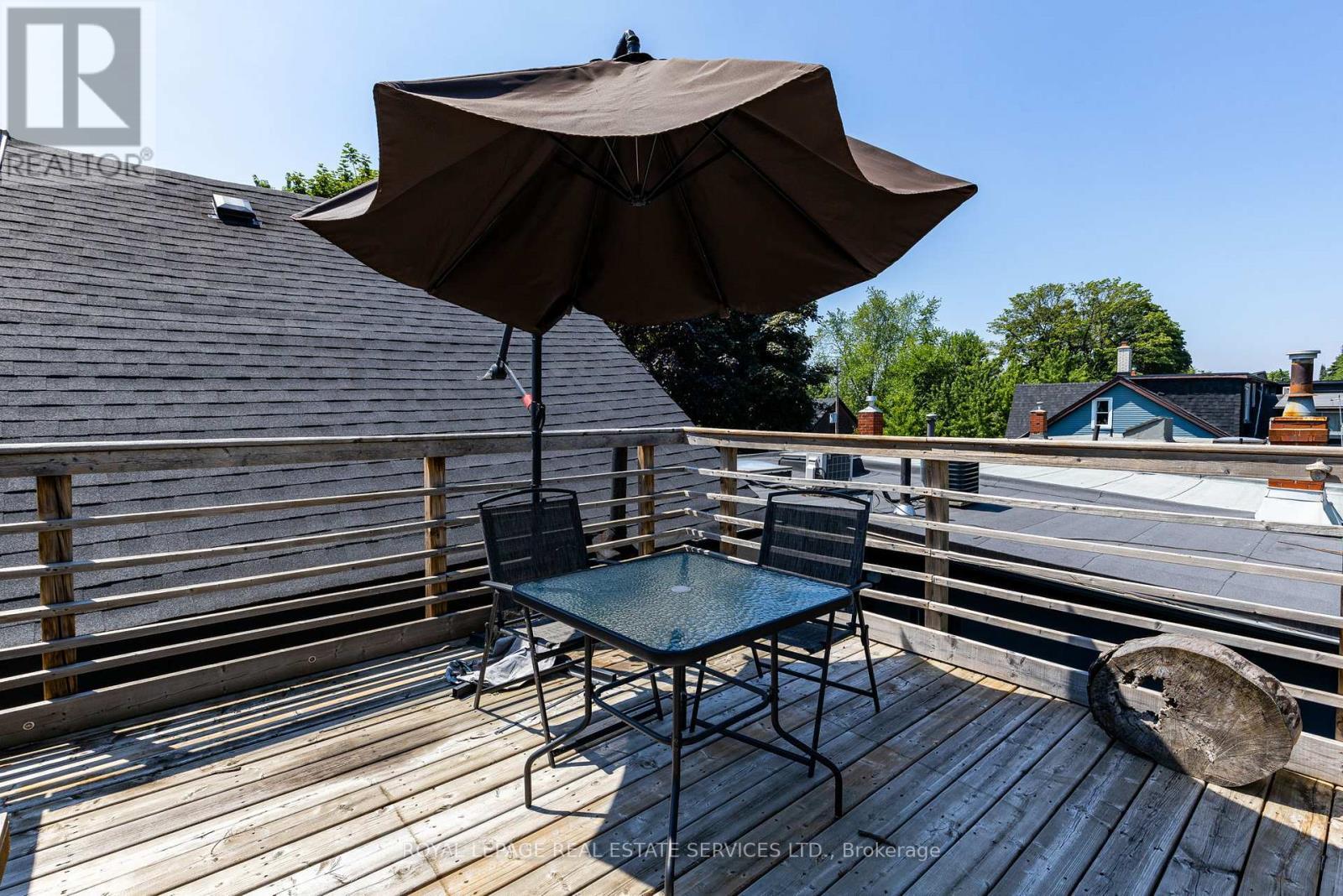 












10 FOLLIS AVENUE

,
Toronto,




Ontario
M6G1S3

