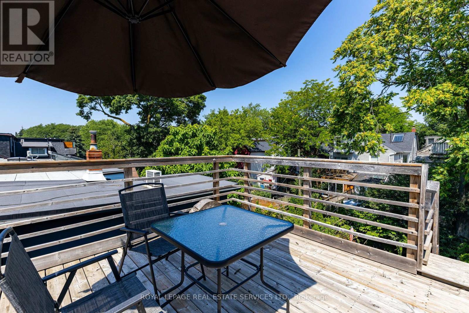 












10 FOLLIS AVENUE

,
Toronto,




Ontario
M6G1S3

