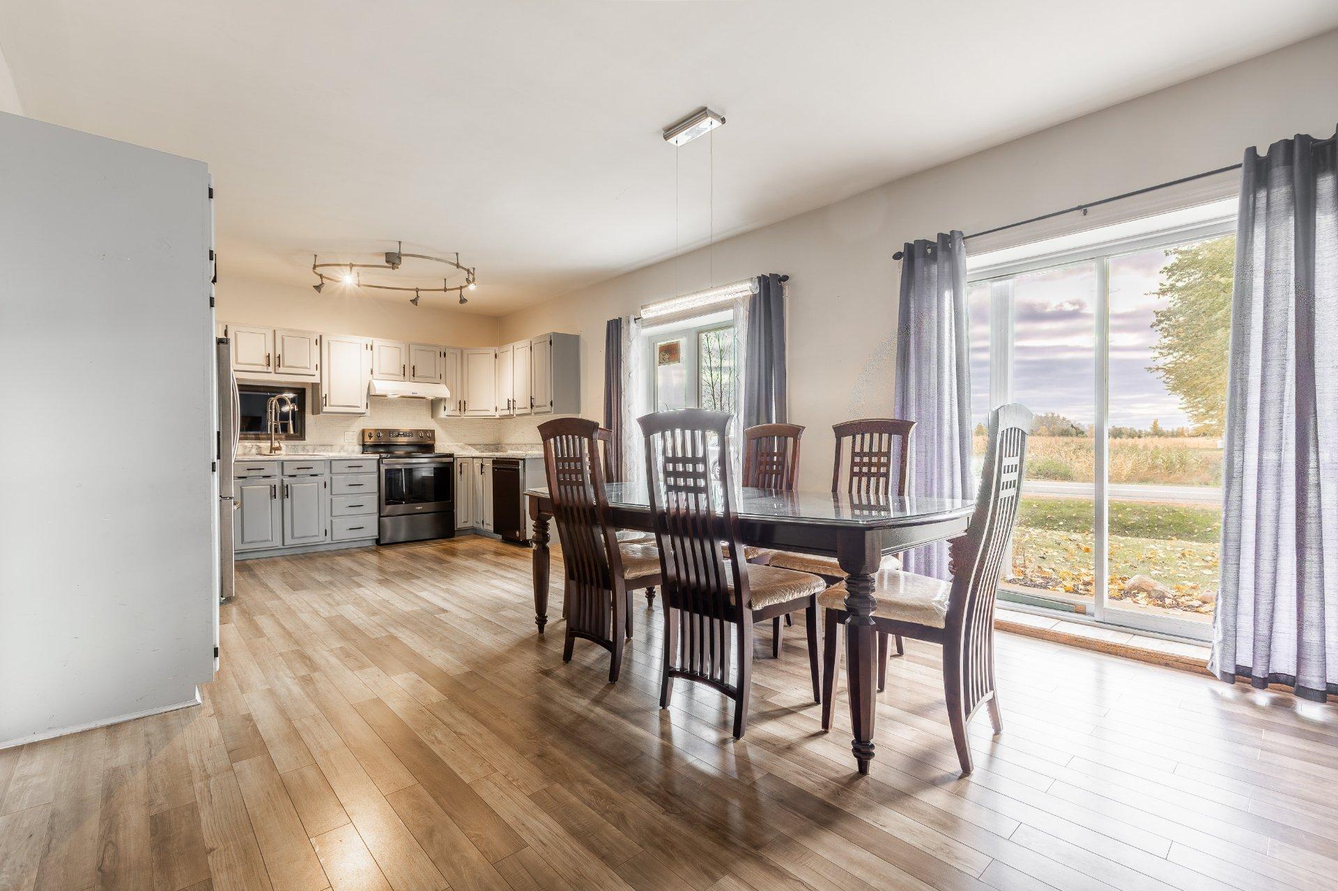 









411


Rue Principale

,
La Visitation-de-l'Île-Dupas,




QC
J0K2P0

