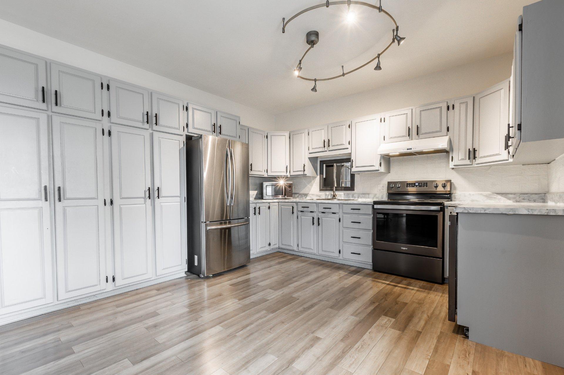 









411


Rue Principale

,
La Visitation-de-l'Île-Dupas,




QC
J0K2P0

