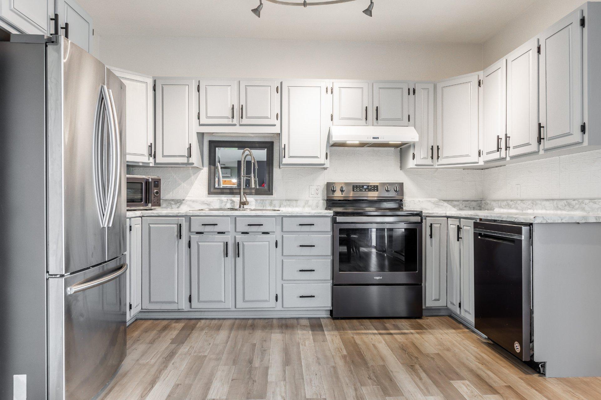 









411


Rue Principale

,
La Visitation-de-l'Île-Dupas,




QC
J0K2P0

