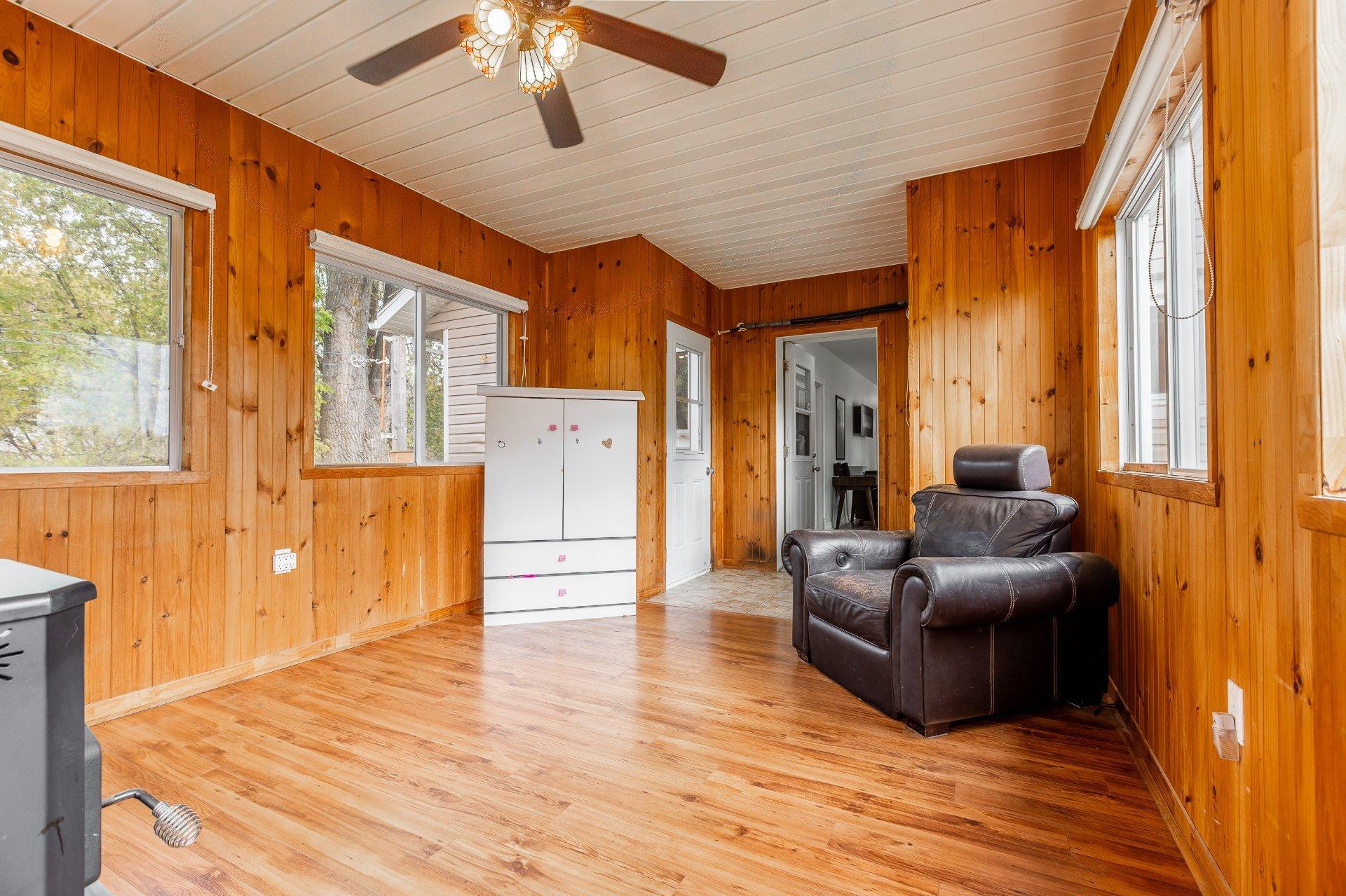 









411


Rue Principale

,
La Visitation-de-l'Île-Dupas,




QC
J0K2P0

