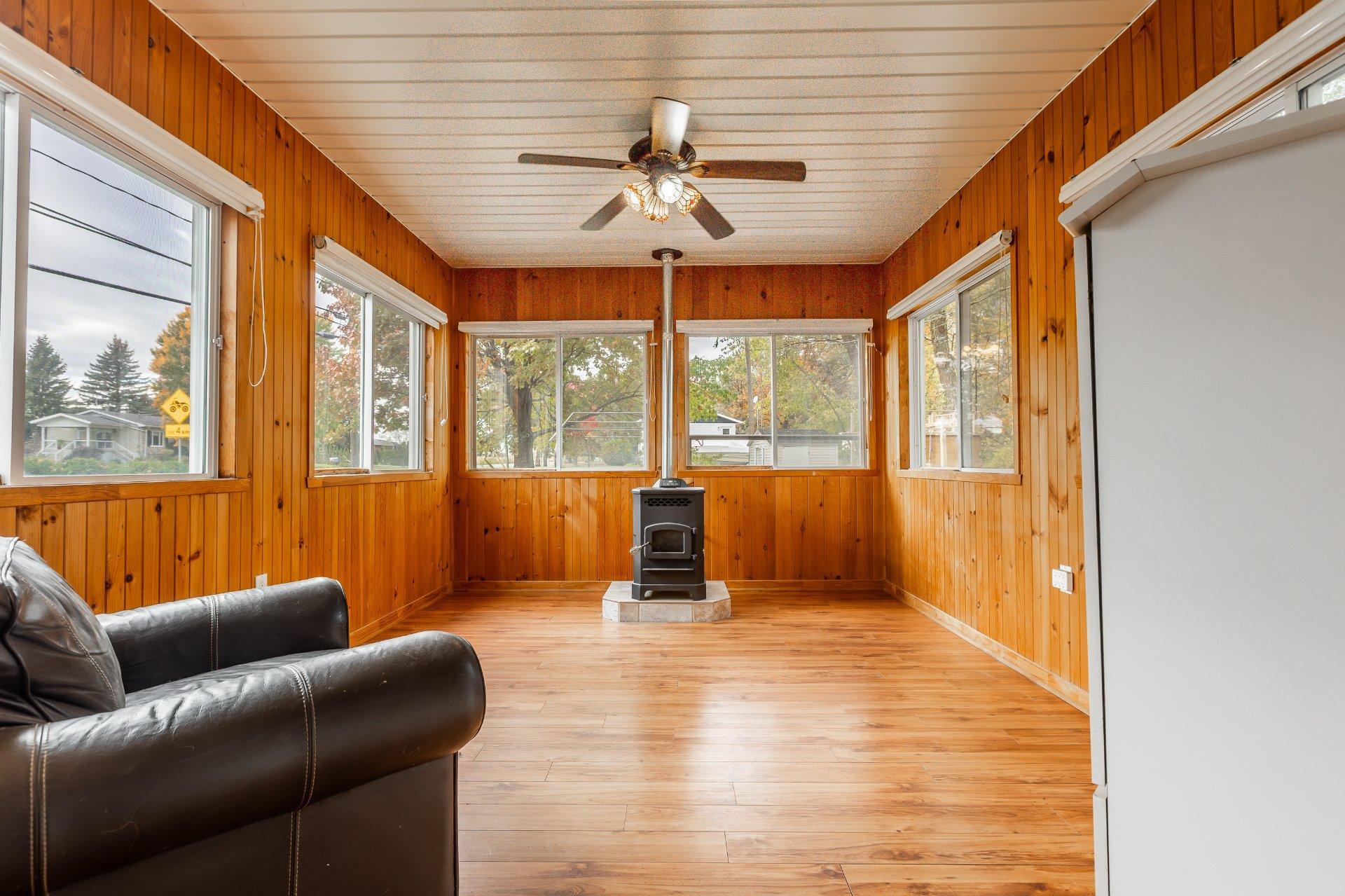 









411


Rue Principale

,
La Visitation-de-l'Île-Dupas,




QC
J0K2P0

