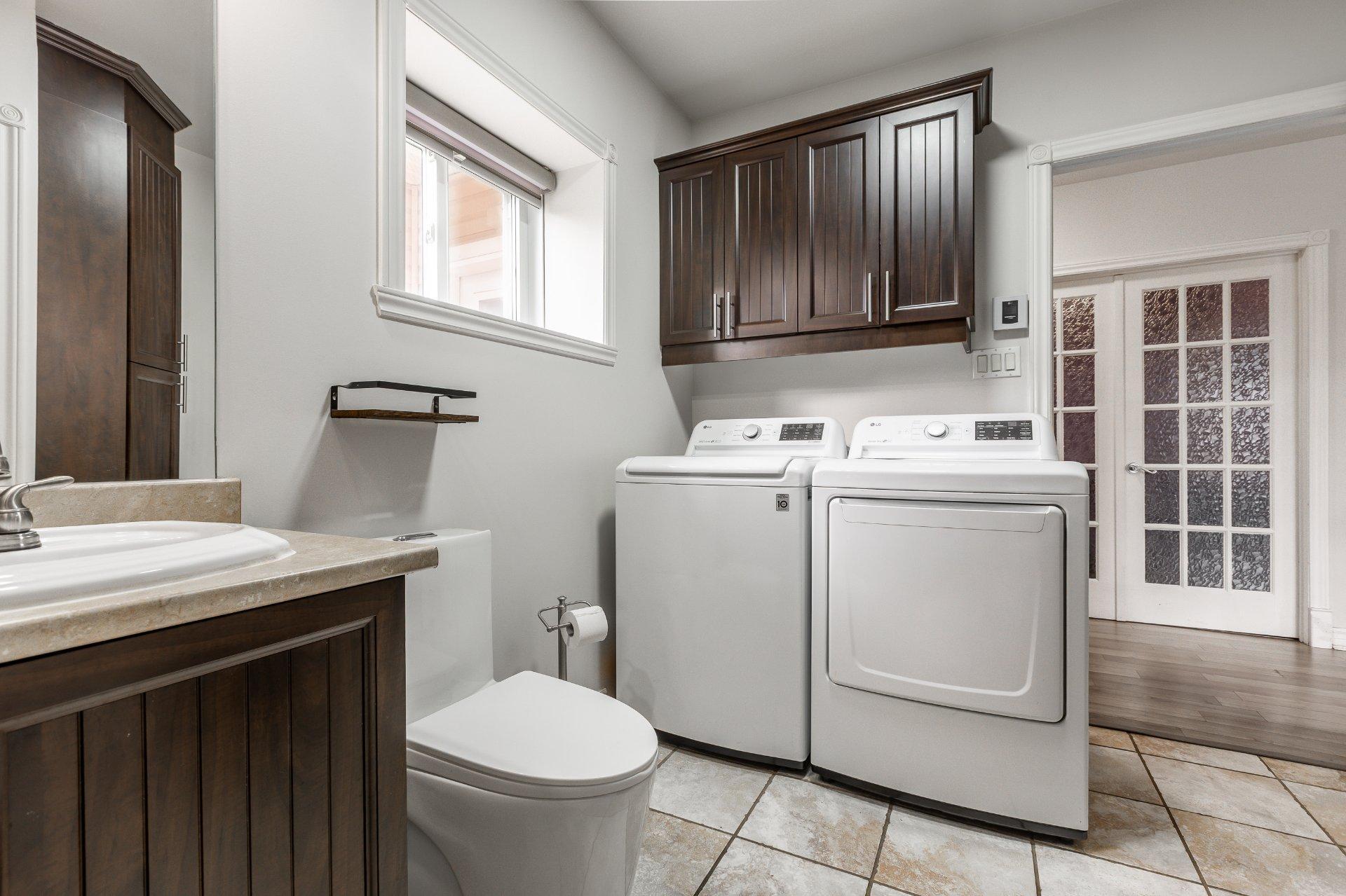 









411


Rue Principale

,
La Visitation-de-l'Île-Dupas,




QC
J0K2P0

