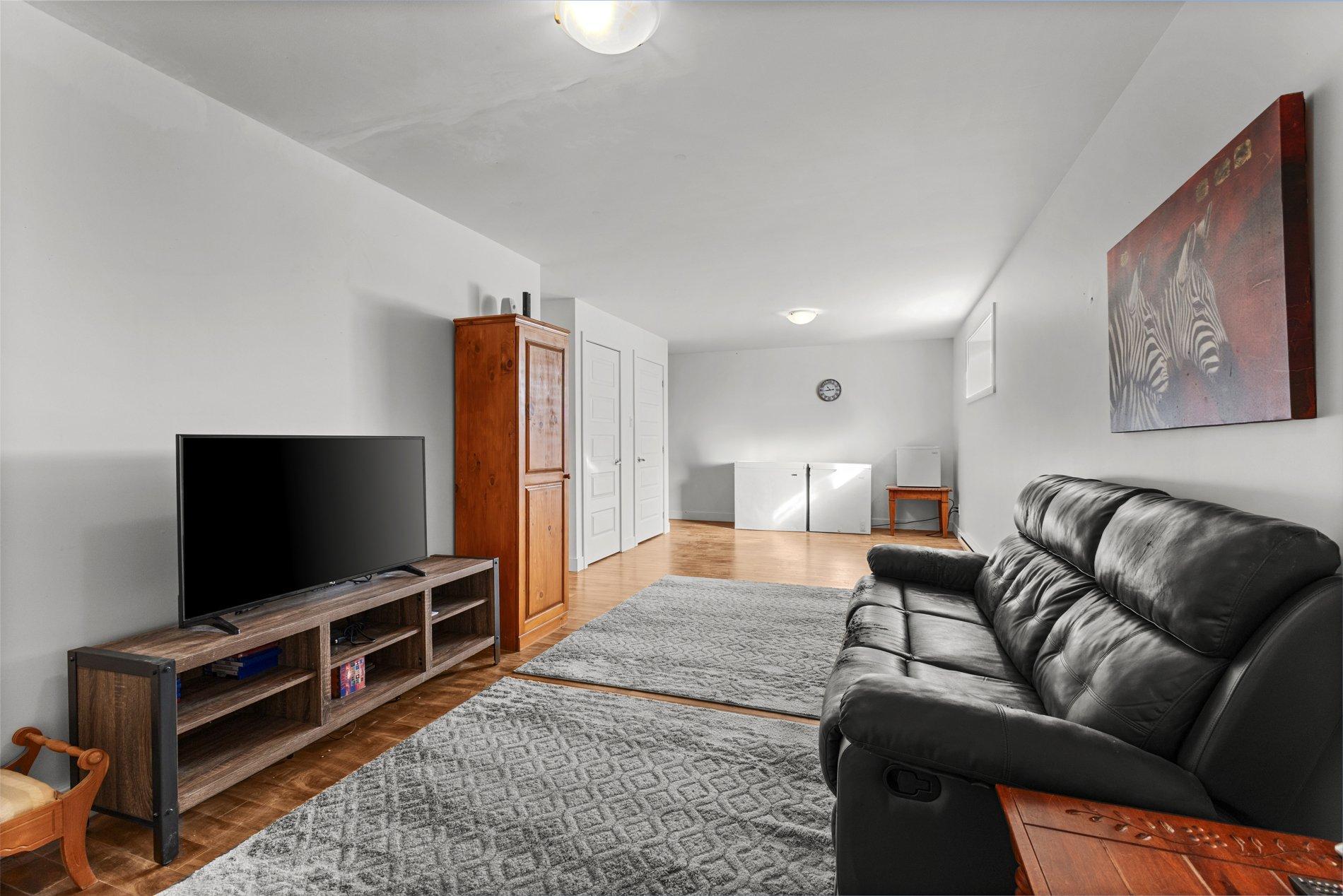 









128


Rue Arbour

,
Farnham,




QC
J2N0C8

