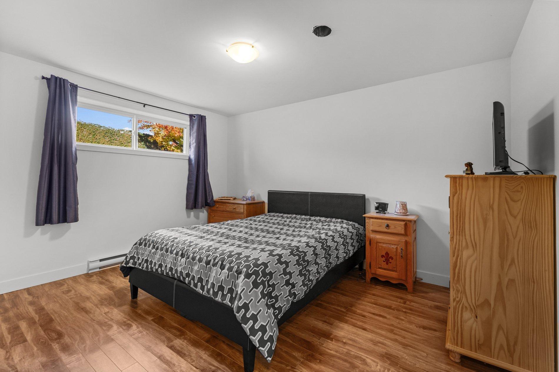 









128


Rue Arbour

,
Farnham,




QC
J2N0C8

