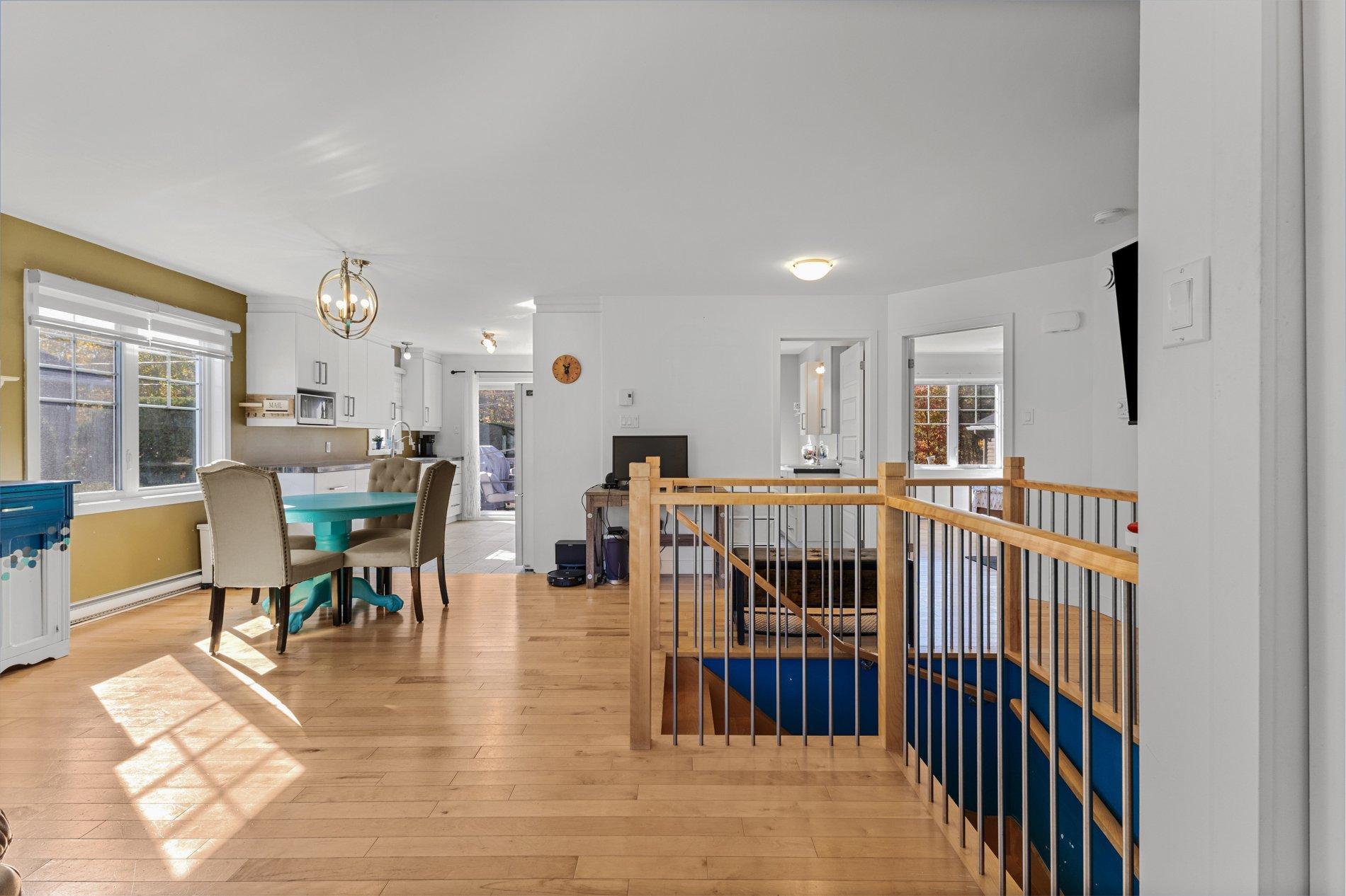 









128


Rue Arbour

,
Farnham,




QC
J2N0C8


