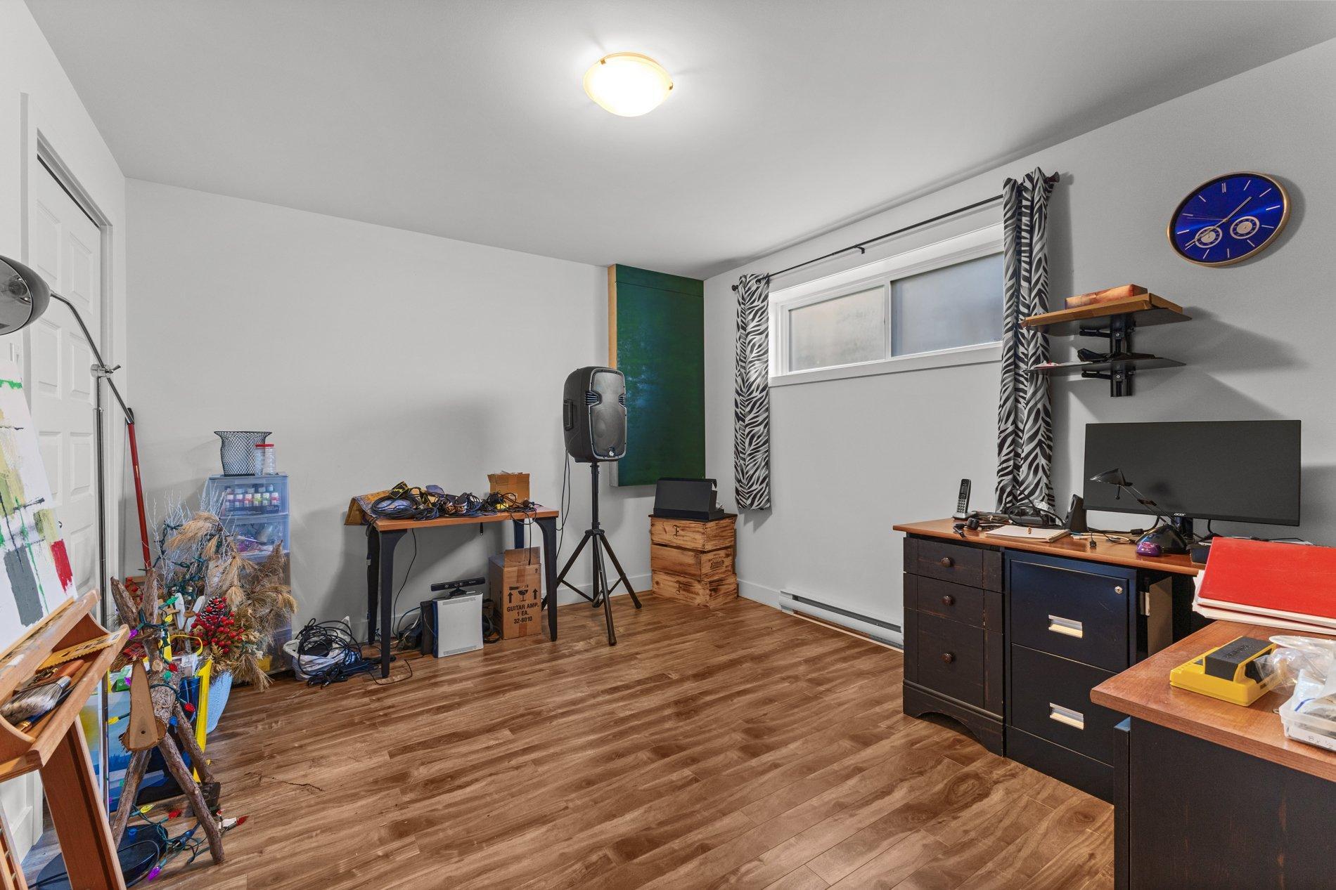 









128


Rue Arbour

,
Farnham,




QC
J2N0C8

