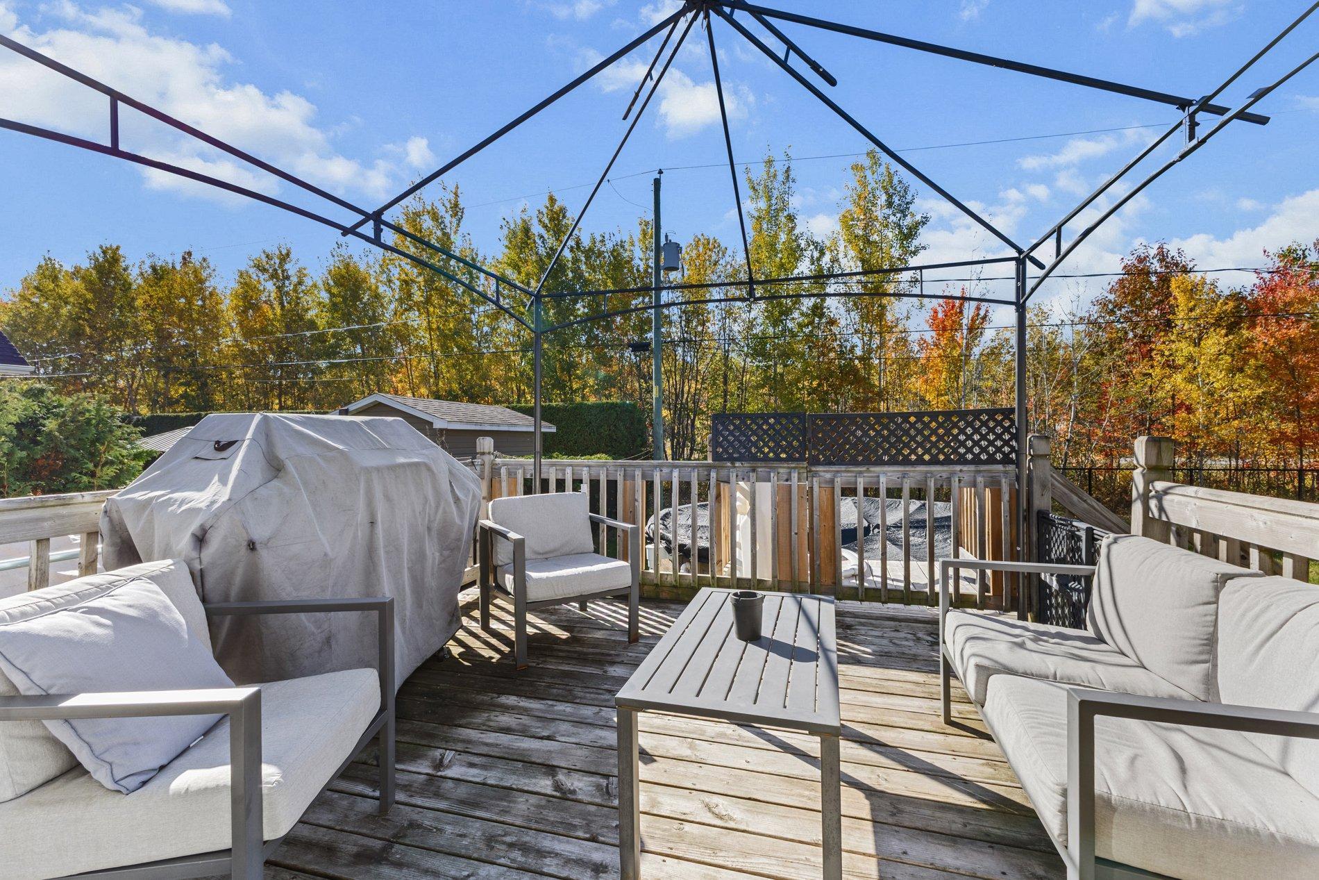 









128


Rue Arbour

,
Farnham,




QC
J2N0C8

