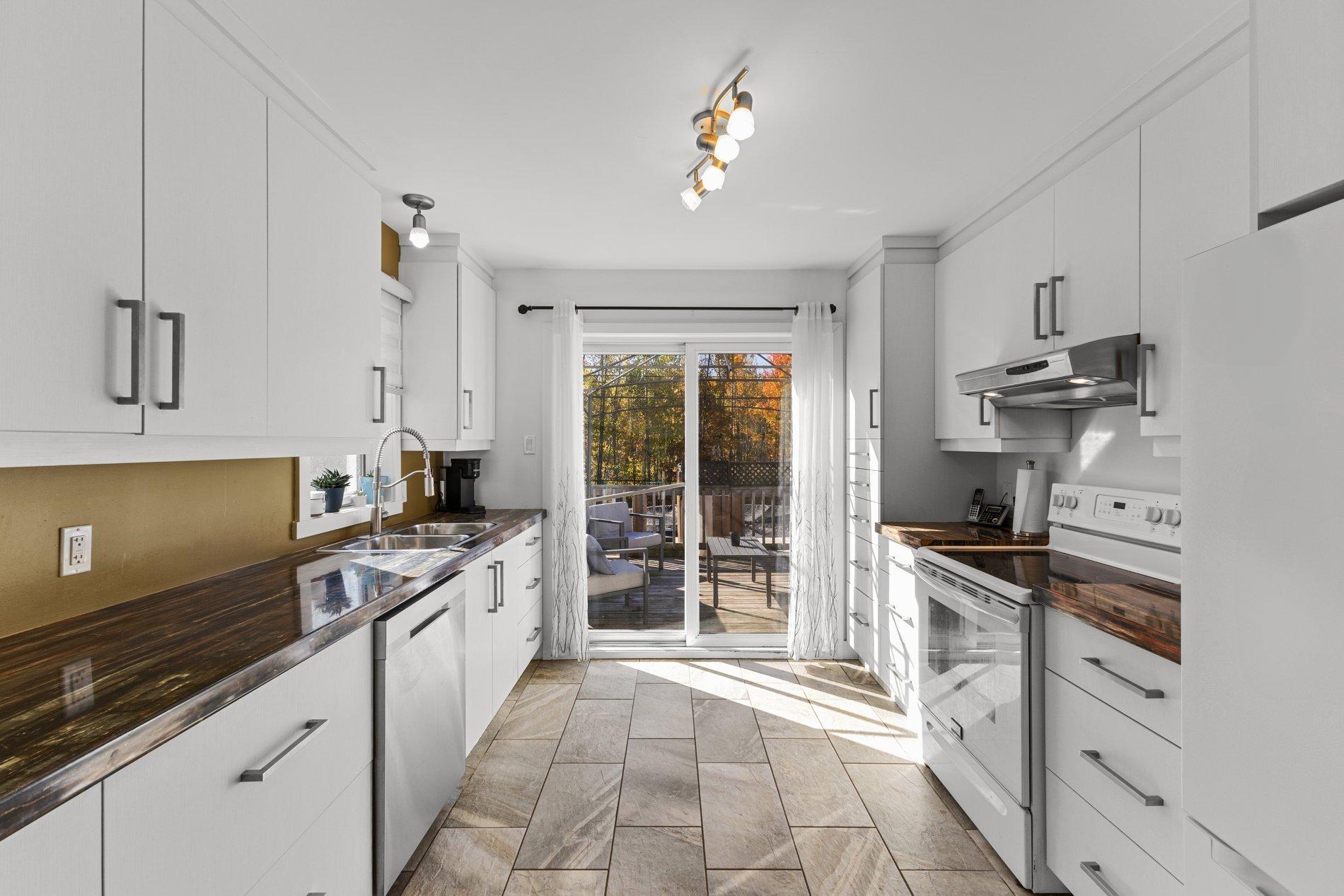 









128


Rue Arbour

,
Farnham,




QC
J2N0C8

