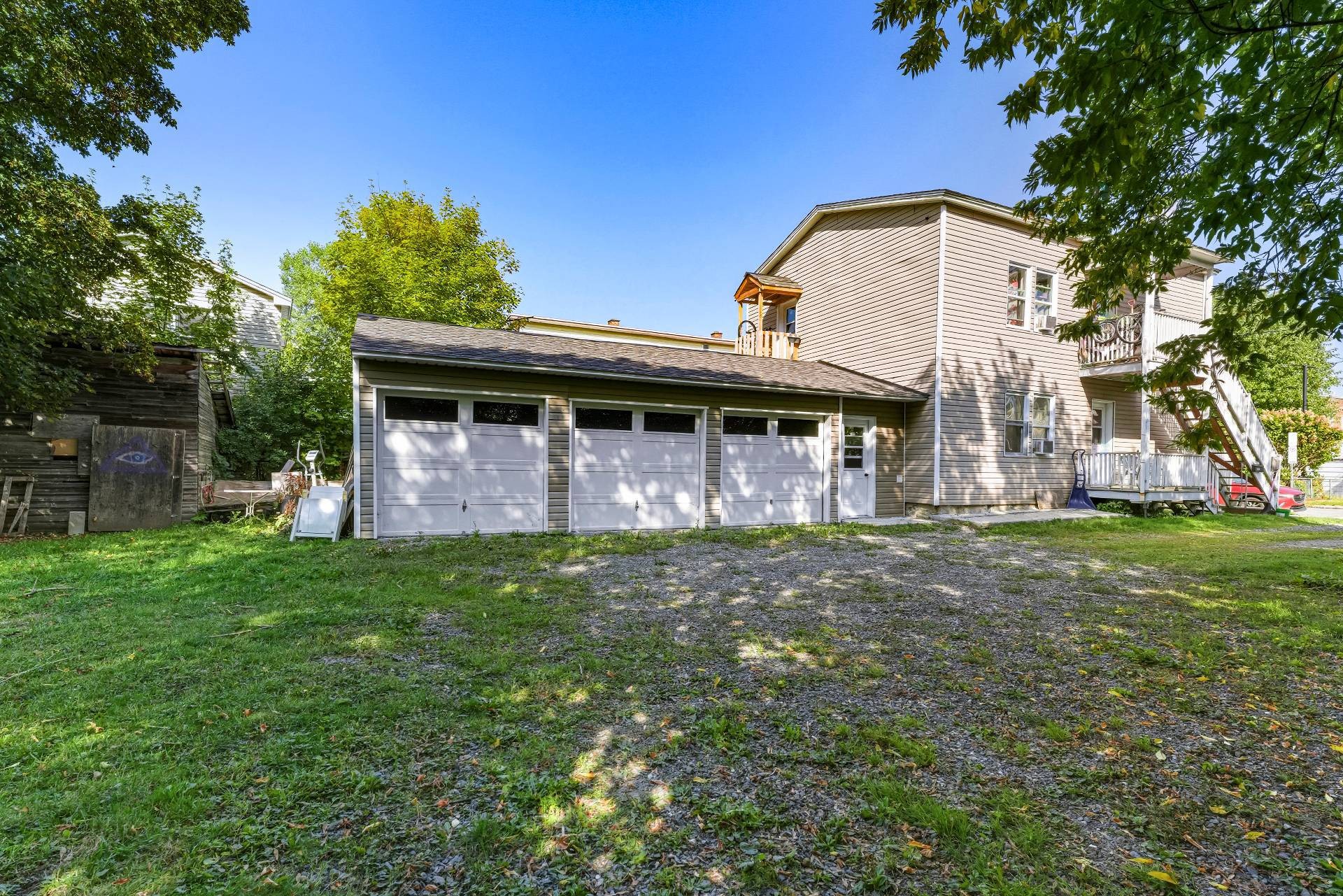 









308

 - 310


Rue des Tisserands

,
Magog,




QC
J1X1T3

