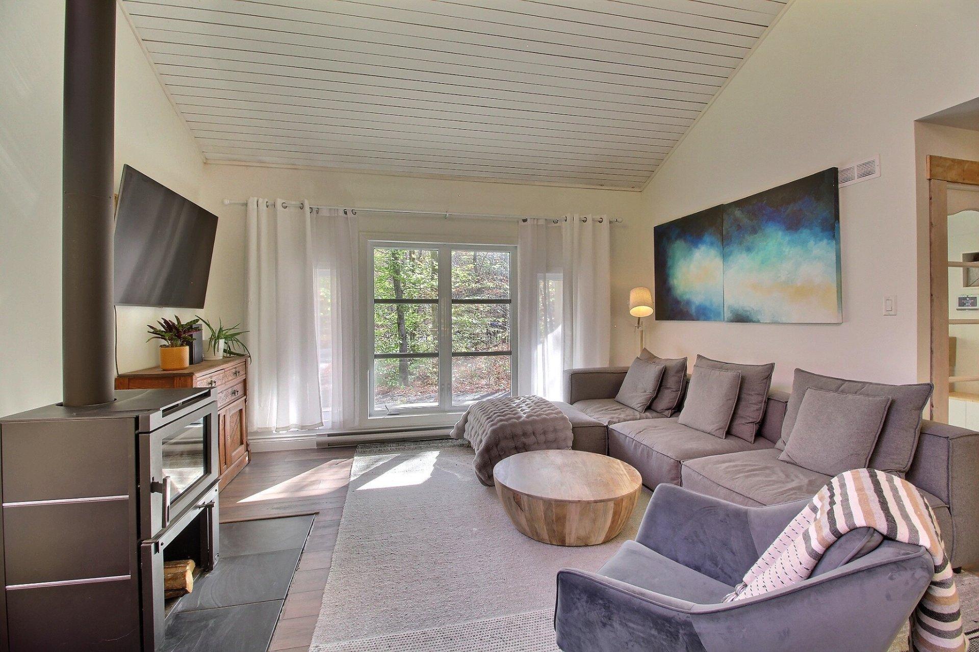 









91


Rue Meunier

,
Eastman,




QC
J0E1P0

